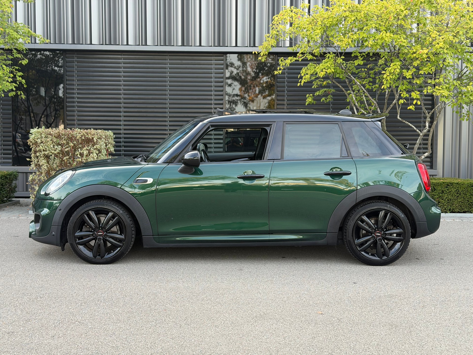 MINI Cooper SD Steptronic-image-1