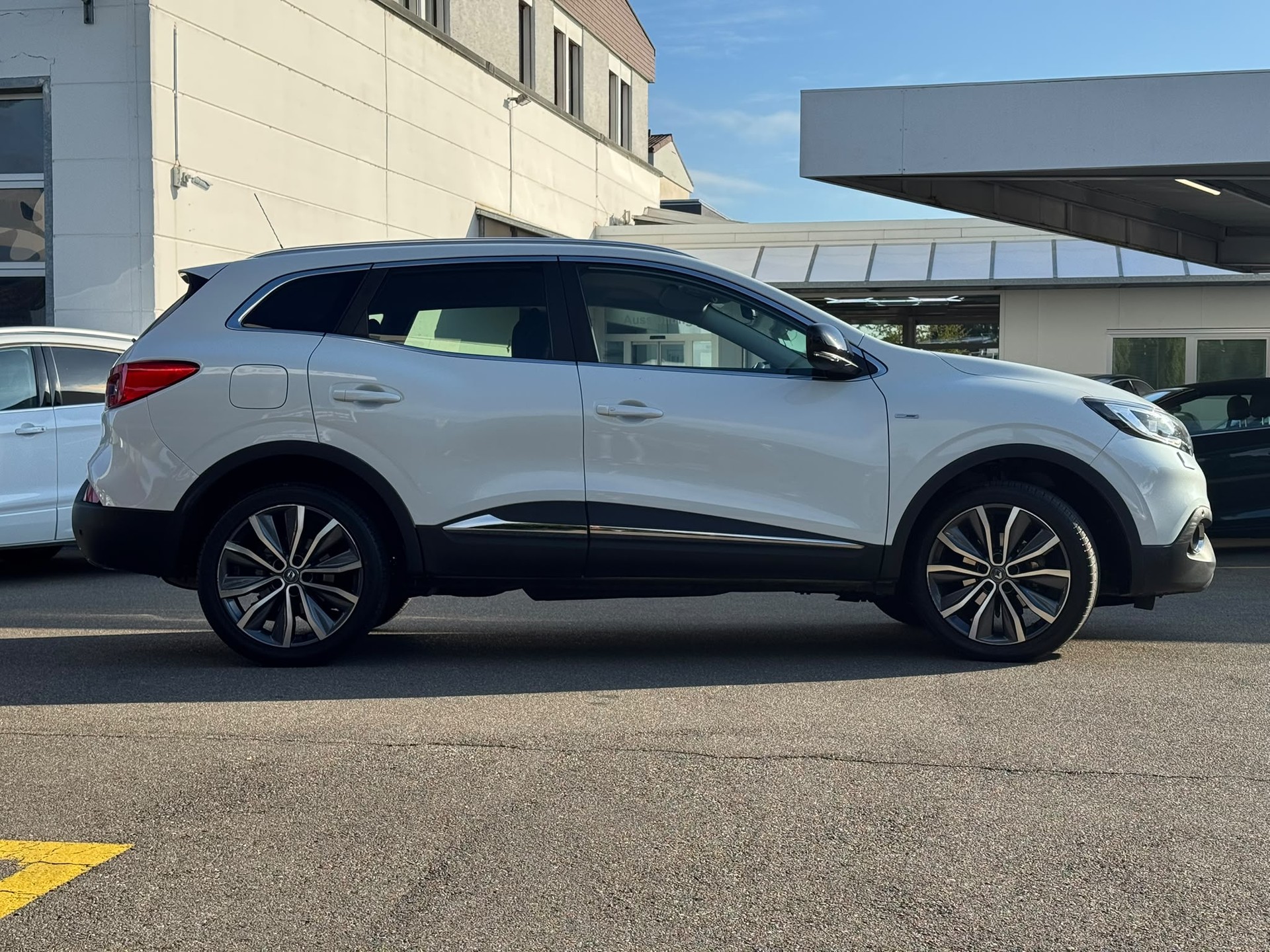 RENAULT Kadjar 1.2 16V Turbo Bose-image-4