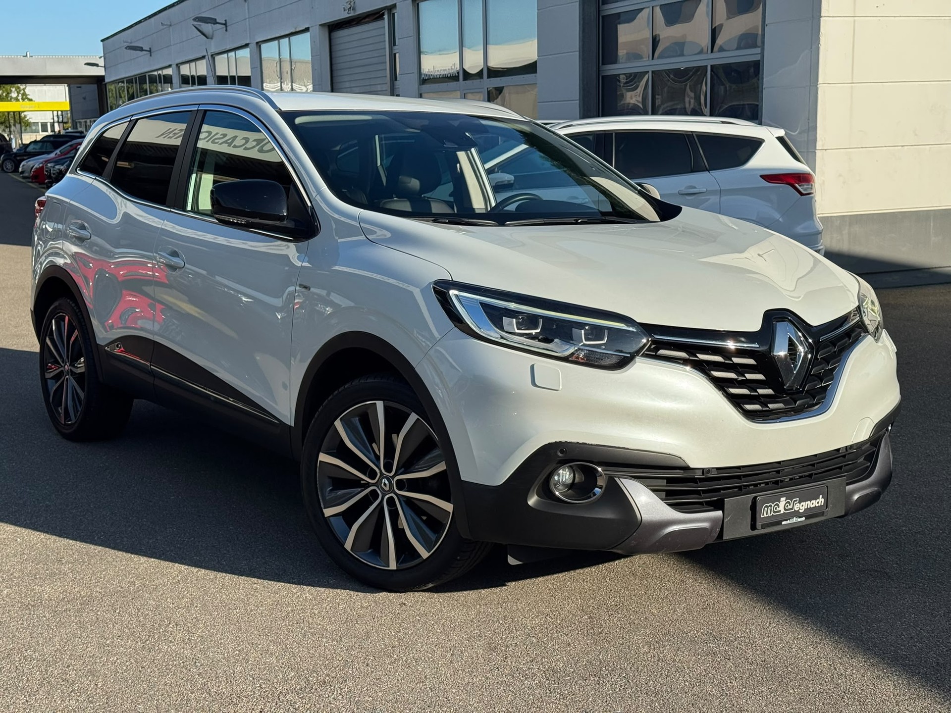 RENAULT Kadjar 1.2 16V Turbo Bose-image-2