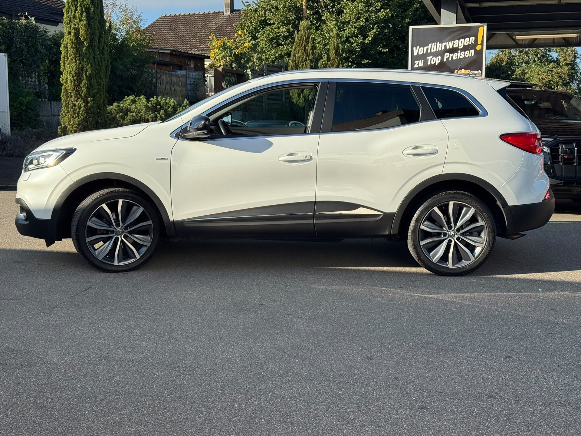 RENAULT Kadjar 1.2 16V Turbo Bose-image-3