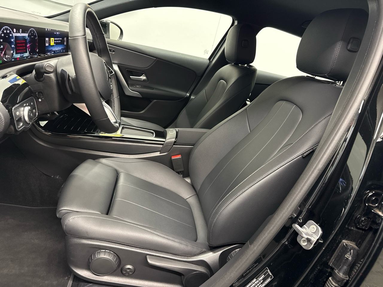 MERCEDES-BENZ A 180 Sportline 7G-DCT-showroom-element-3