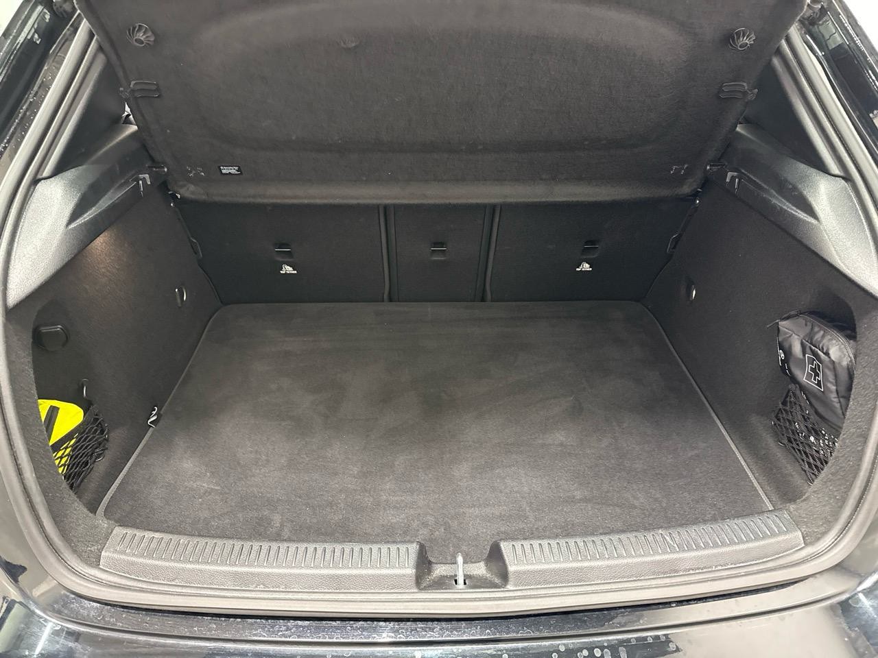 MERCEDES-BENZ A 180 Sportline 7G-DCT-image-10