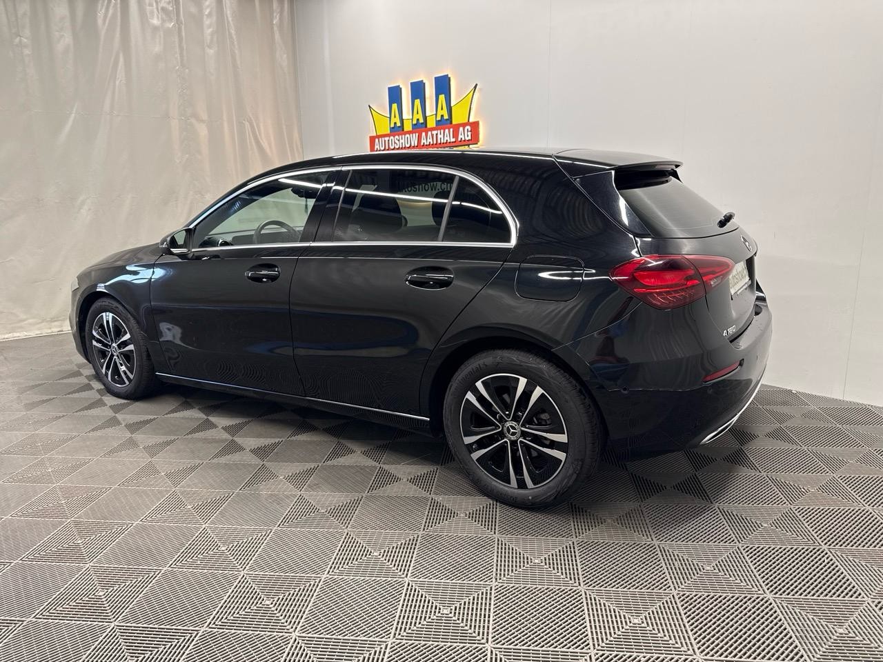 MERCEDES-BENZ A 180 Sportline 7G-DCT-showroom-element-1