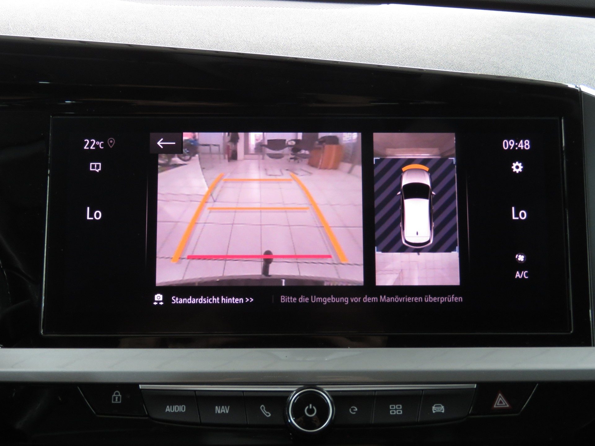 OPEL Grandland 1.6 Hybrid 4x4 GSe Automat (AHK 1'250 kg)-image-17