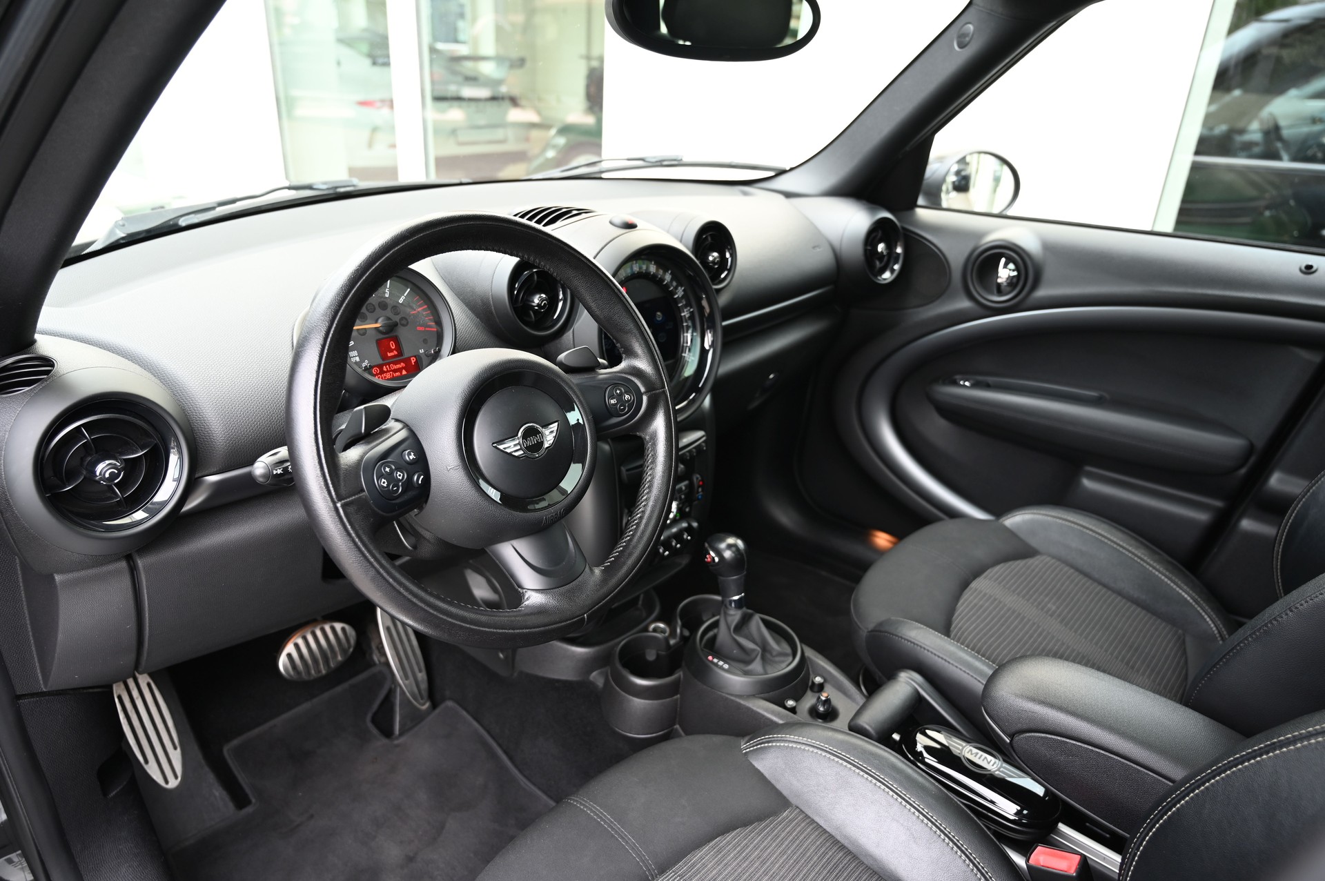 MINI Countryman Cooper S ALL4 Steptronic-image-5