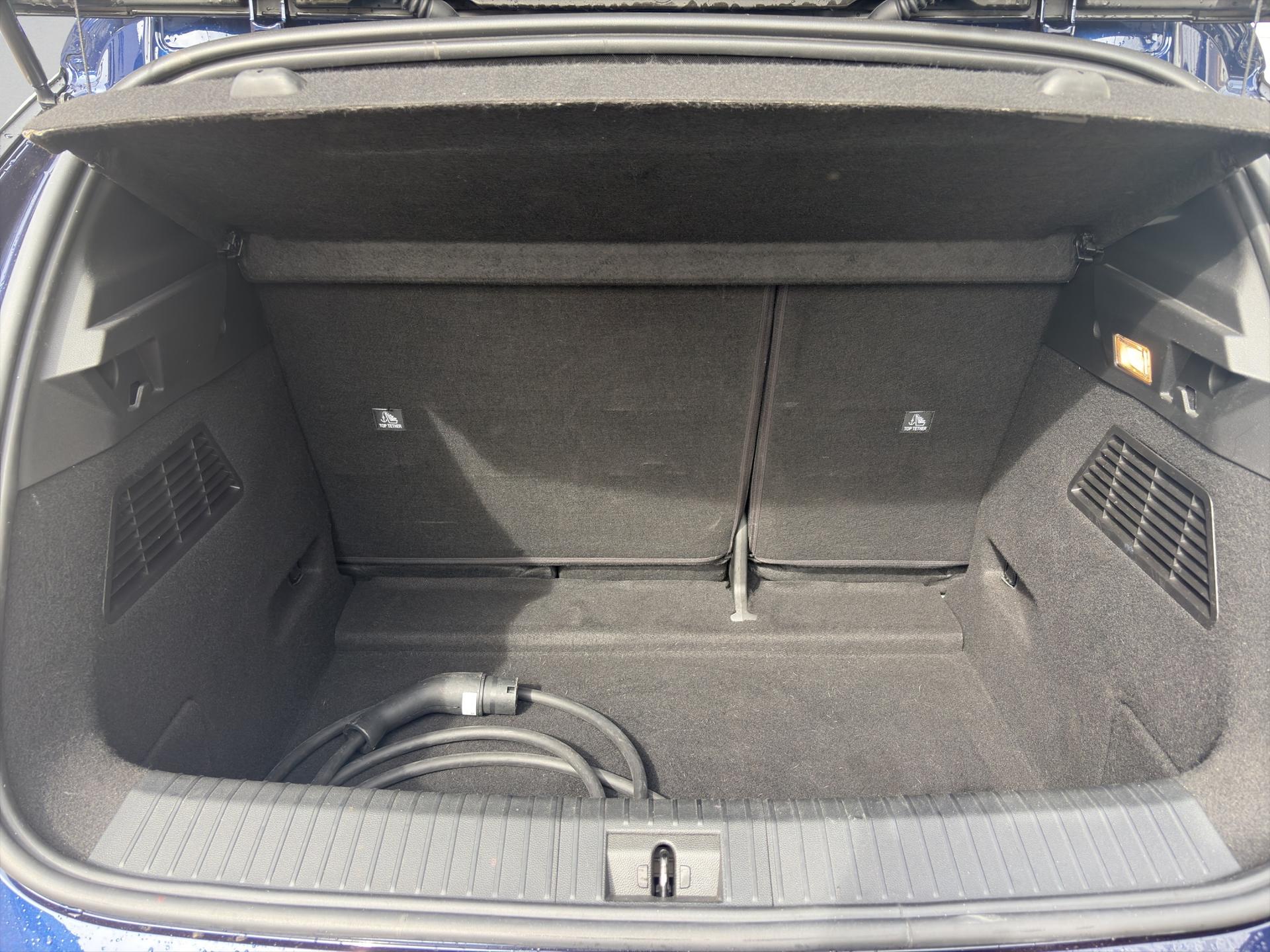 RENAULT Mégane E-TECH EV60 Techno-image-15