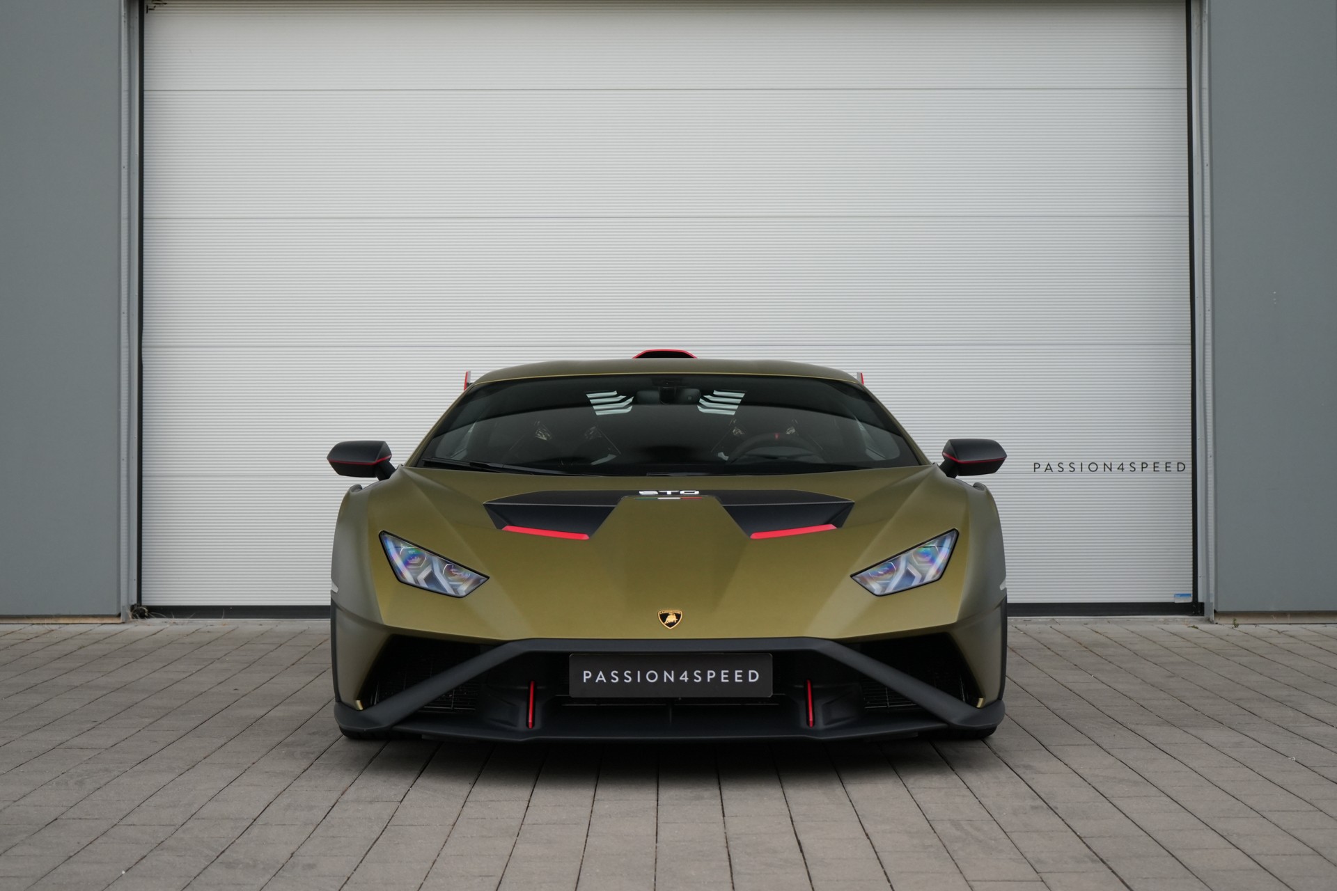 LAMBORGHINI Huracan STO Coupé DCT RWD-image-0