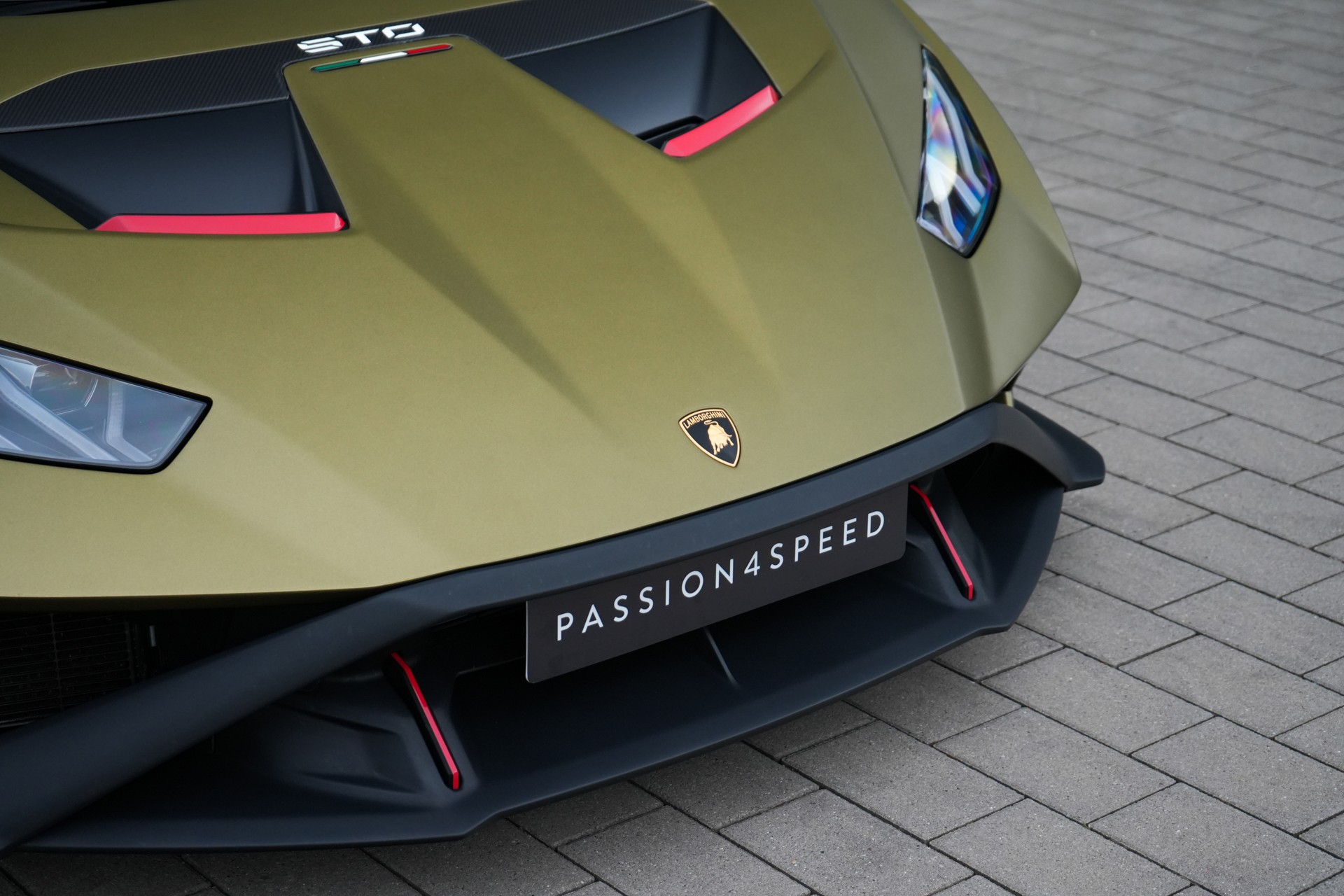 LAMBORGHINI Huracan STO Coupé DCT RWD-image-6