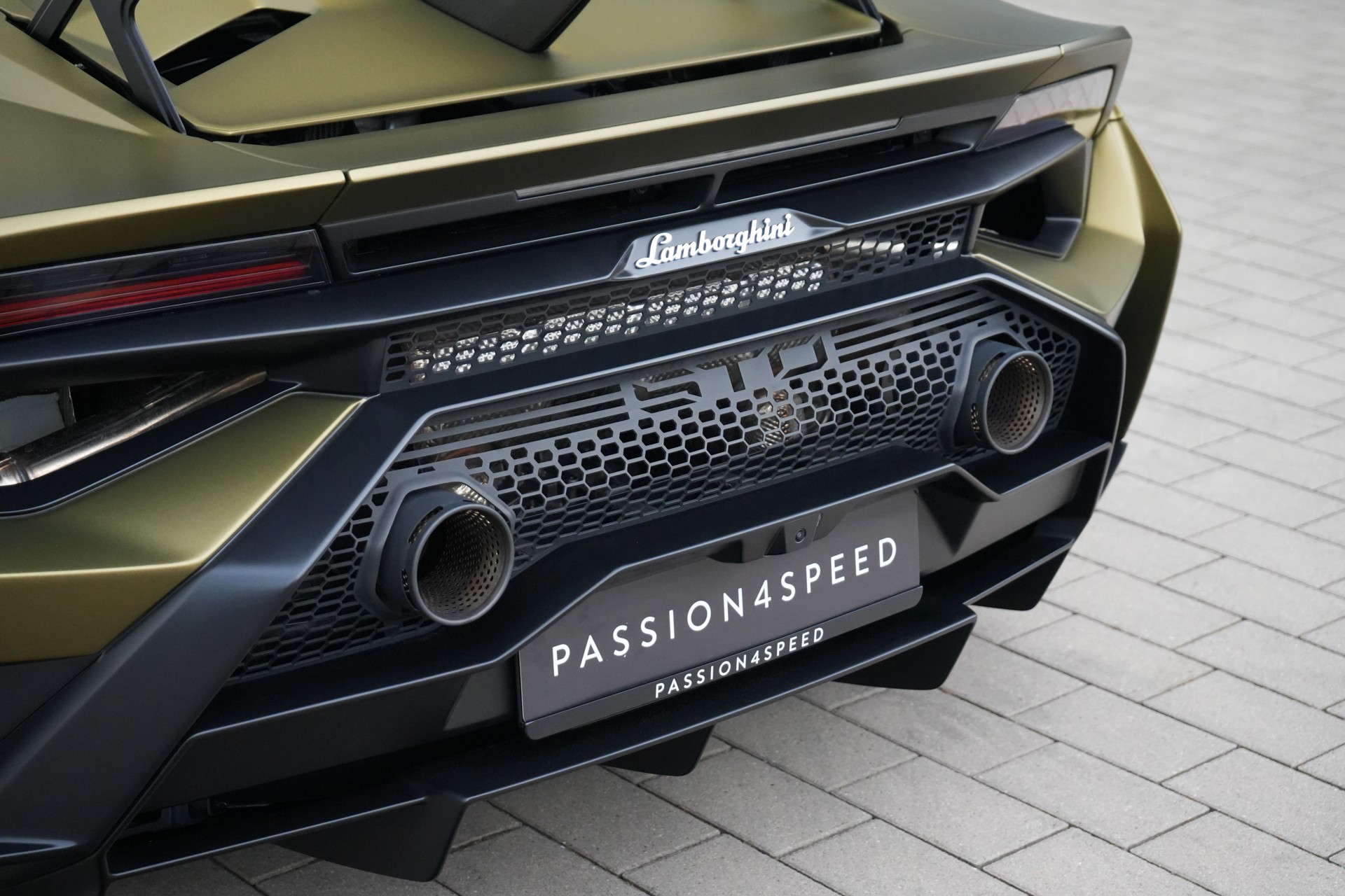 LAMBORGHINI Huracan STO Coupé DCT RWD-image-8