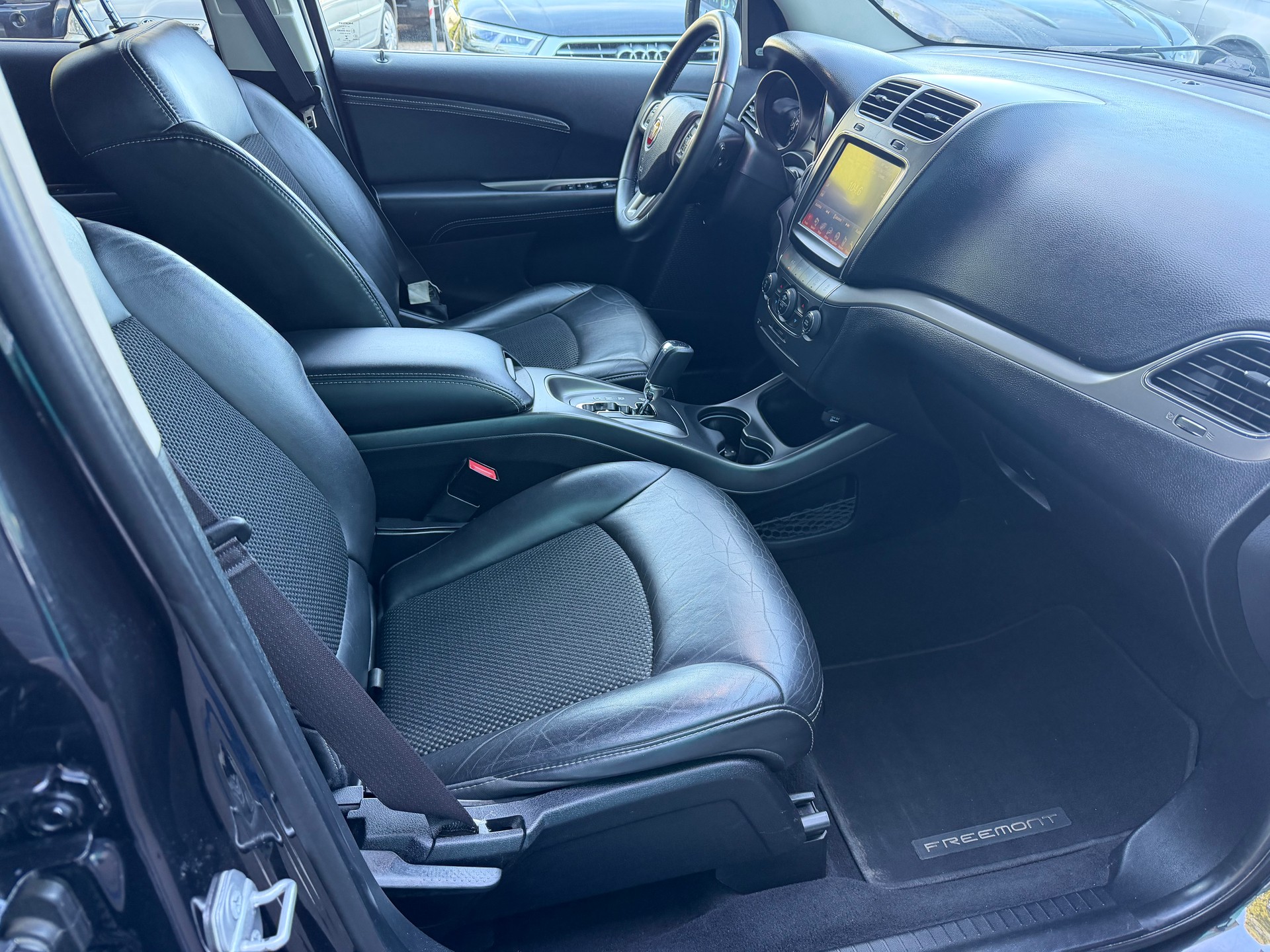 FIAT Freemont 2.0 MJ Lounge AWD Automat-image-7