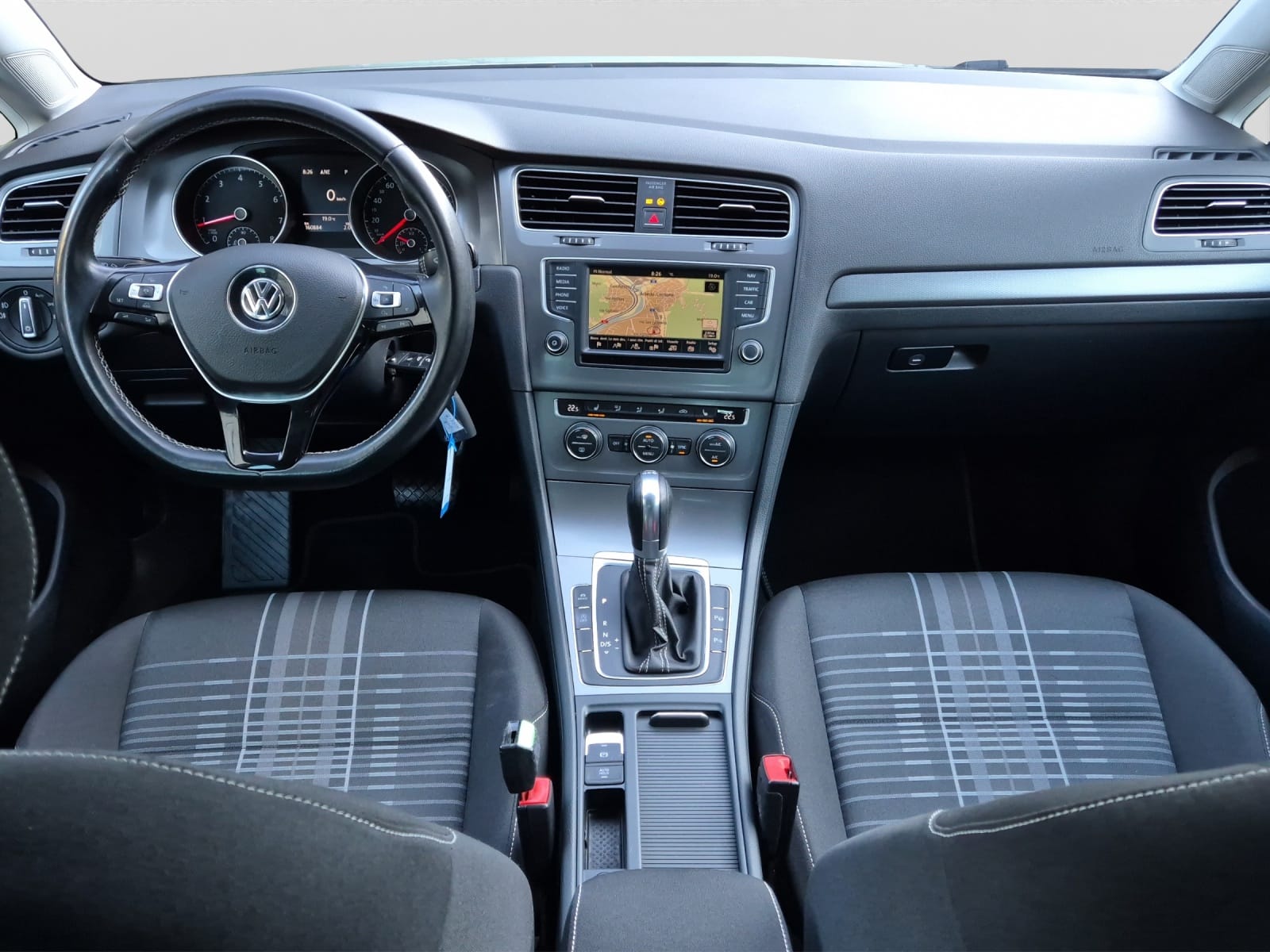VW Golf 1.4 TSI Lounge DSG-image-15