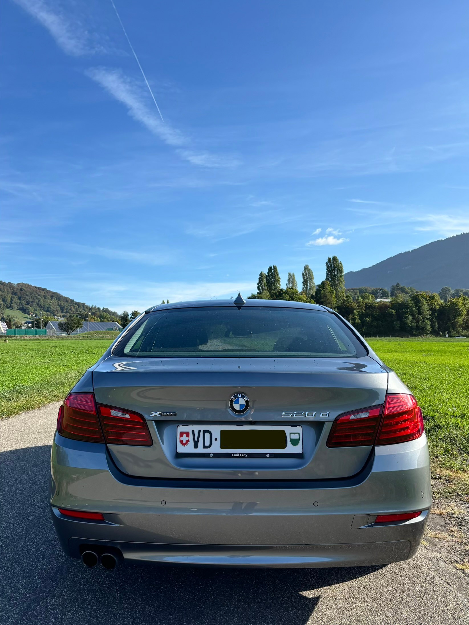 BMW 520d xDrive-image-3