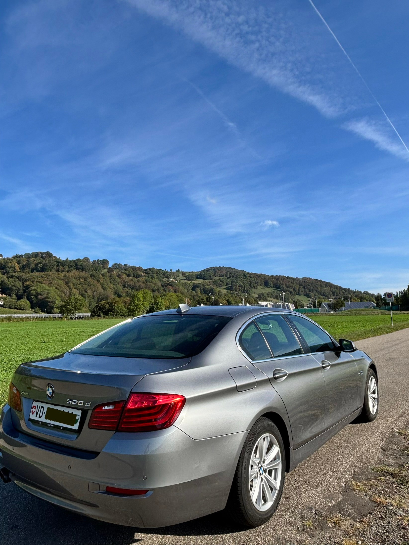 BMW 520d xDrive-image-4