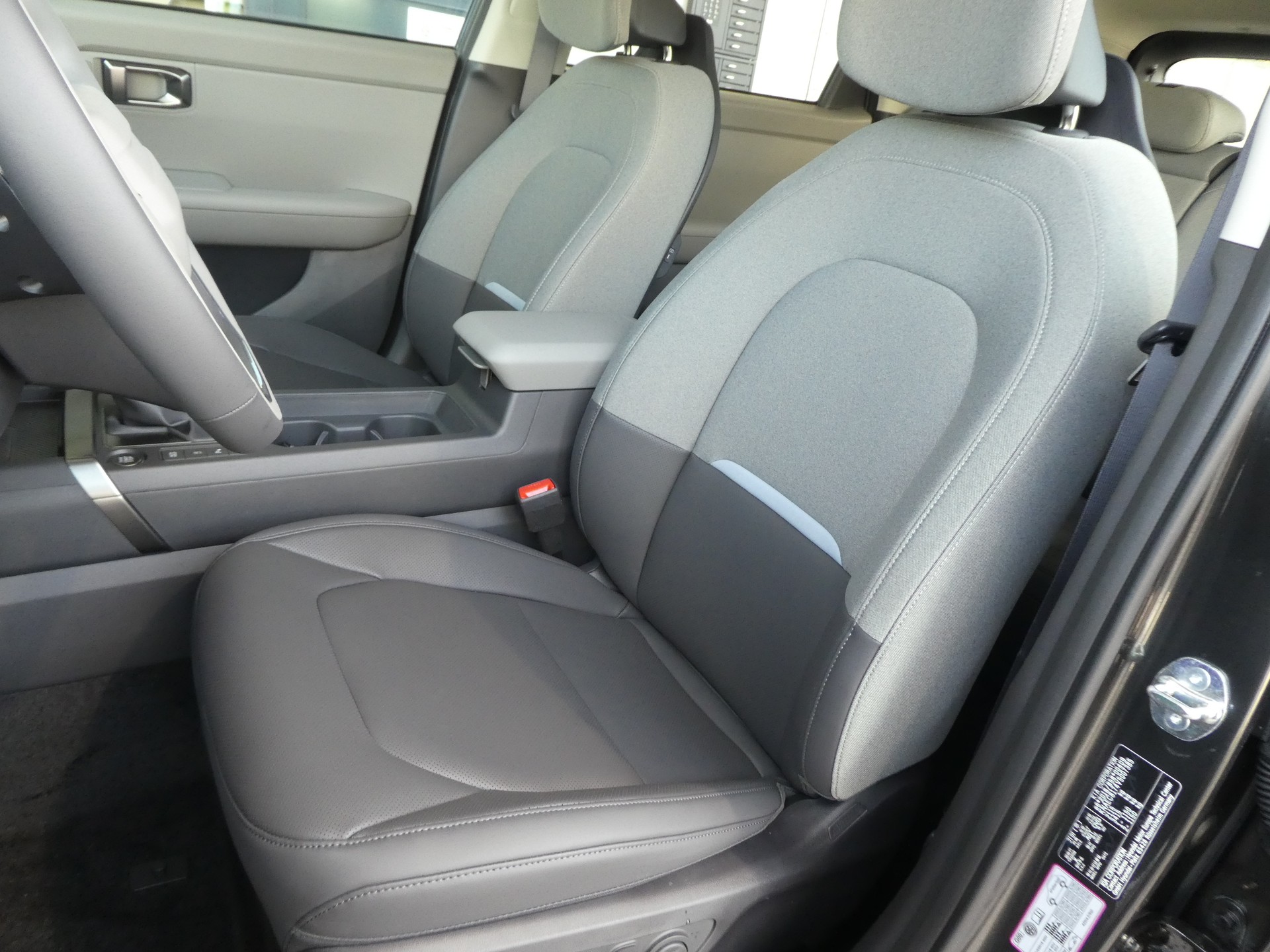 KIA Seltos 1.6T-GDi Style 7DCT 4x4-image-3