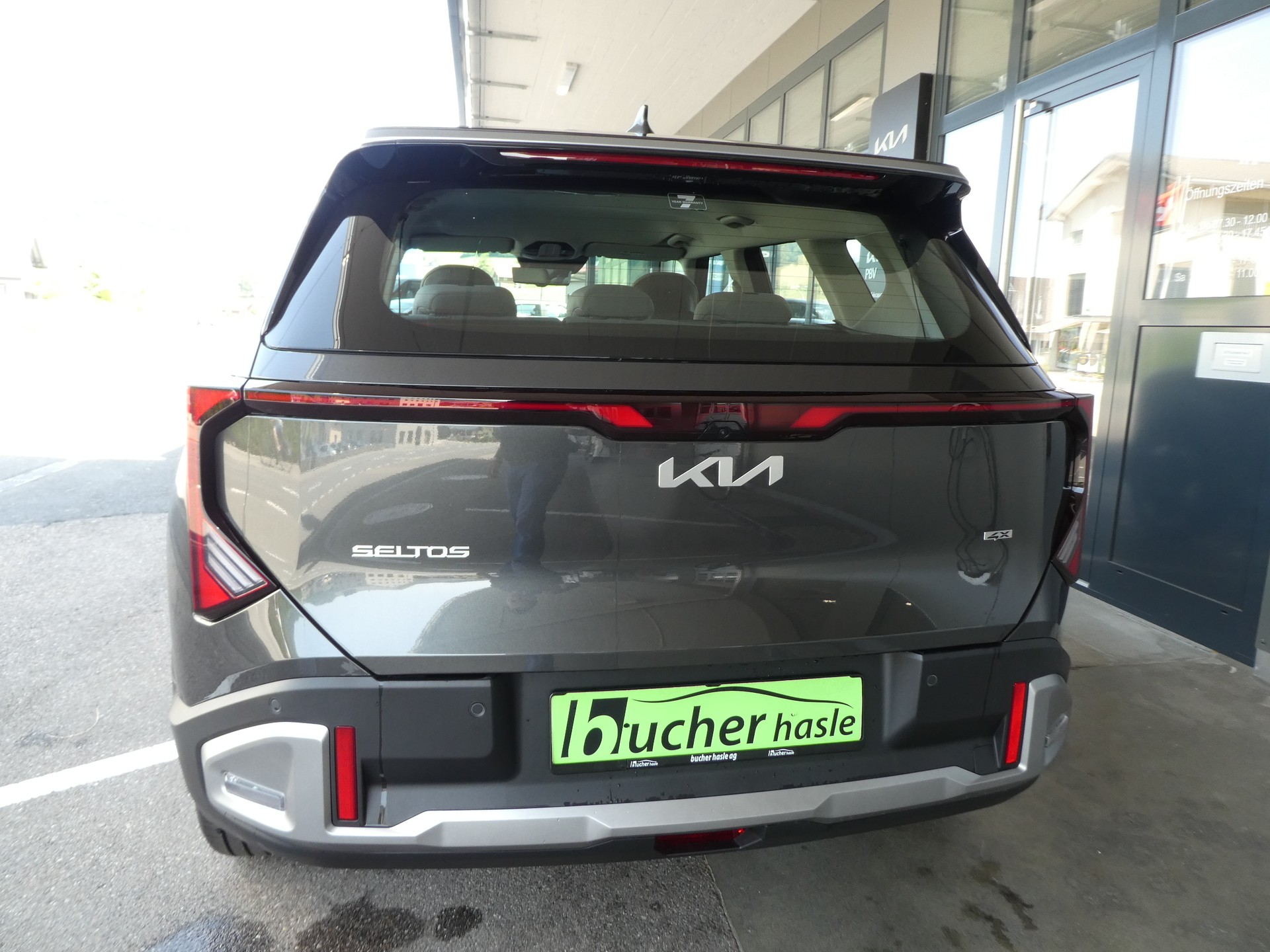 KIA Seltos 1.6T-GDi Style 7DCT 4x4-image-8