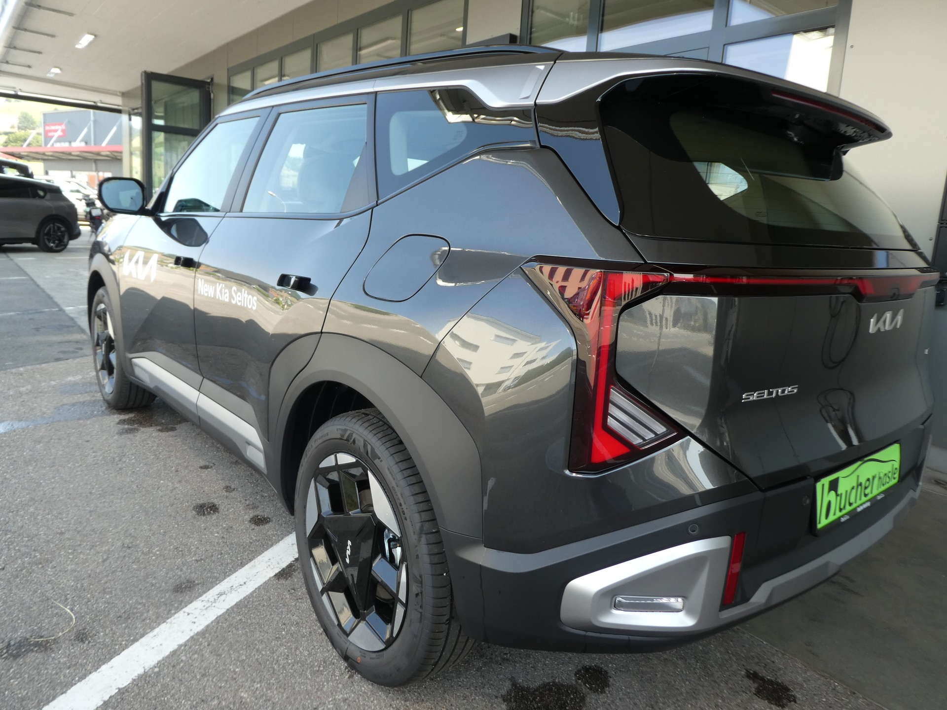 KIA Seltos 1.6T-GDi Style 7DCT 4x4-image-7