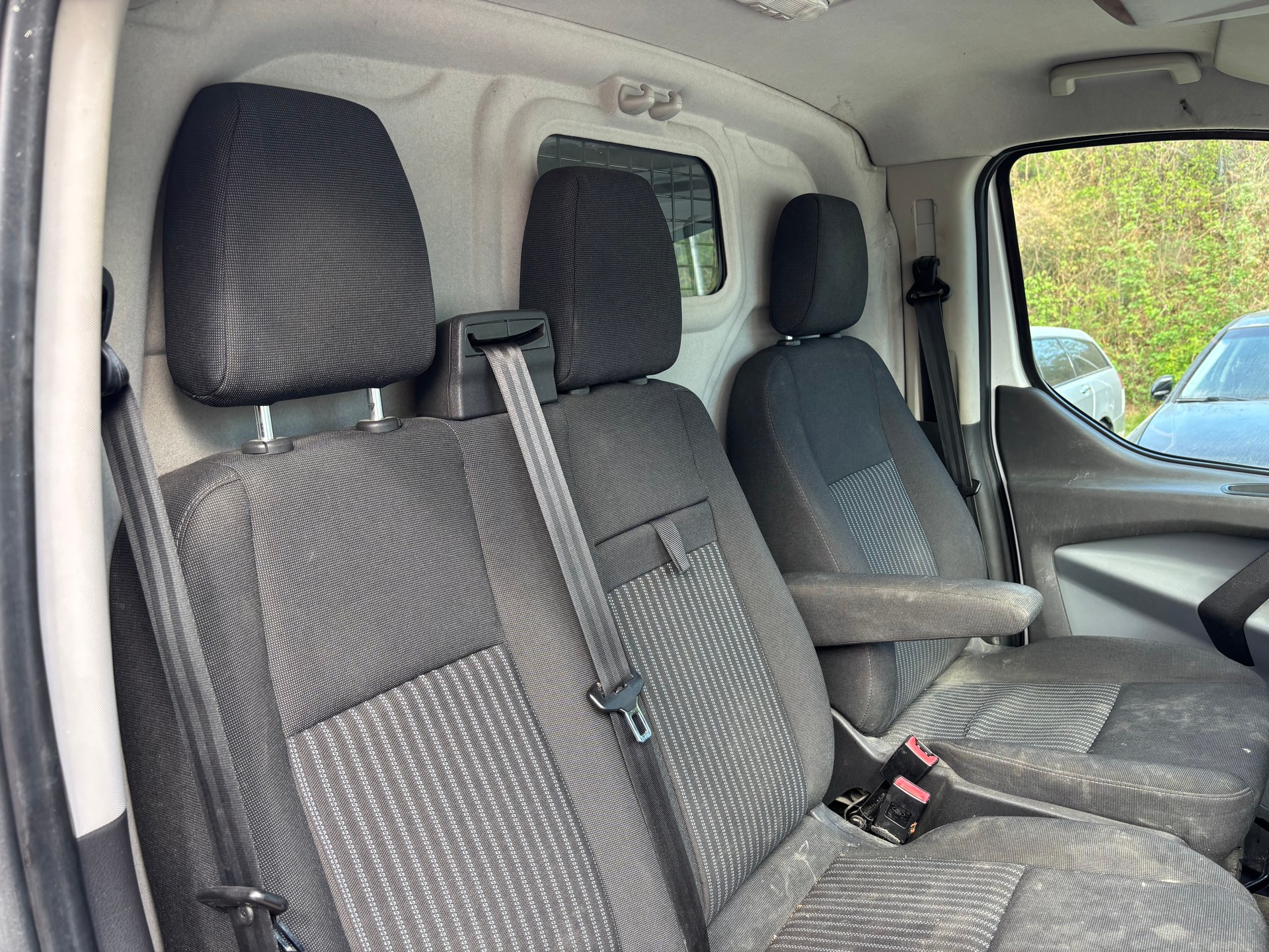 FORD Transit Custom Van 310 L1H1 Trend SelectShift A-image-9