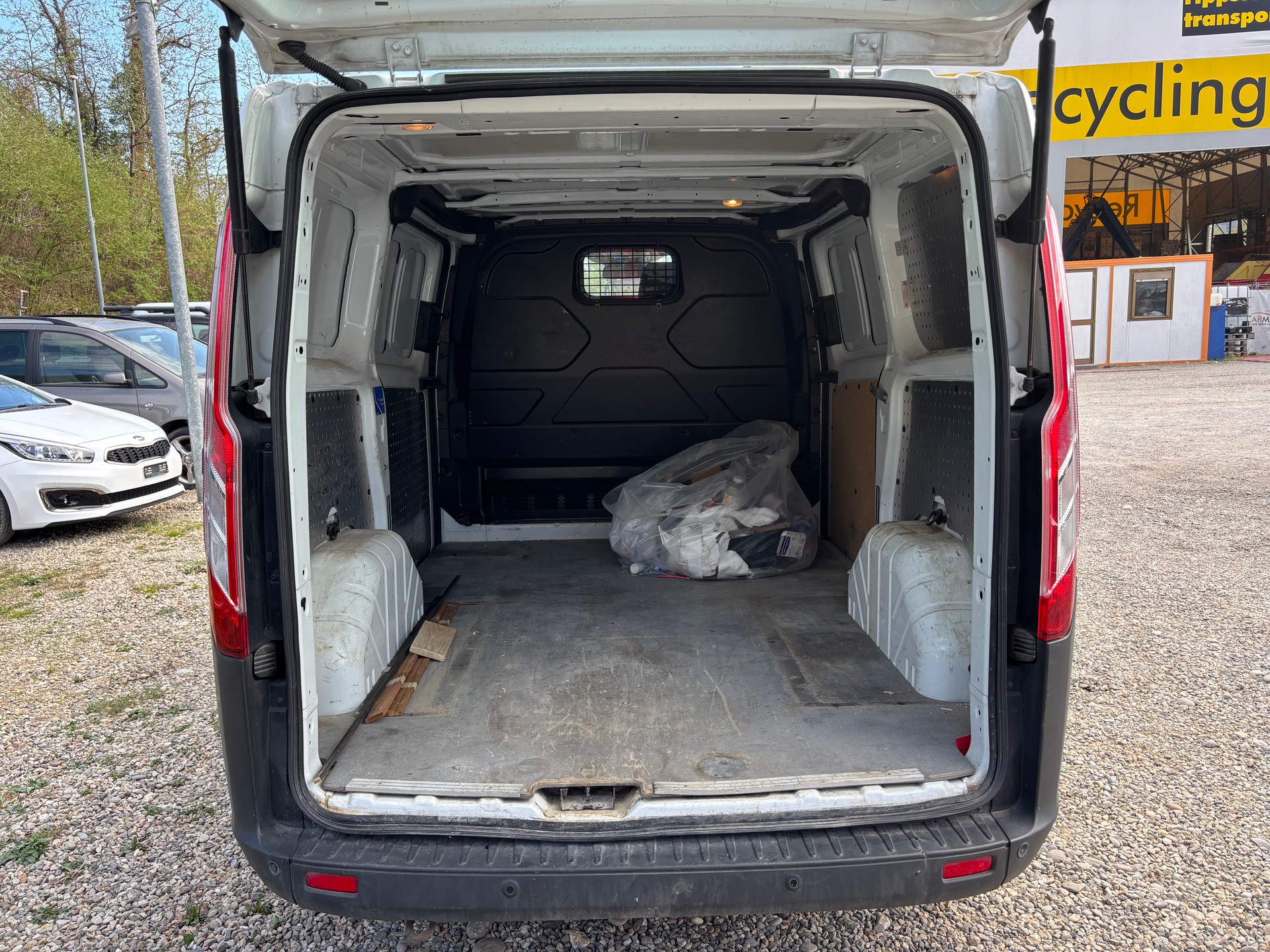 FORD Transit Custom Van 310 L1H1 Trend SelectShift A-image-6