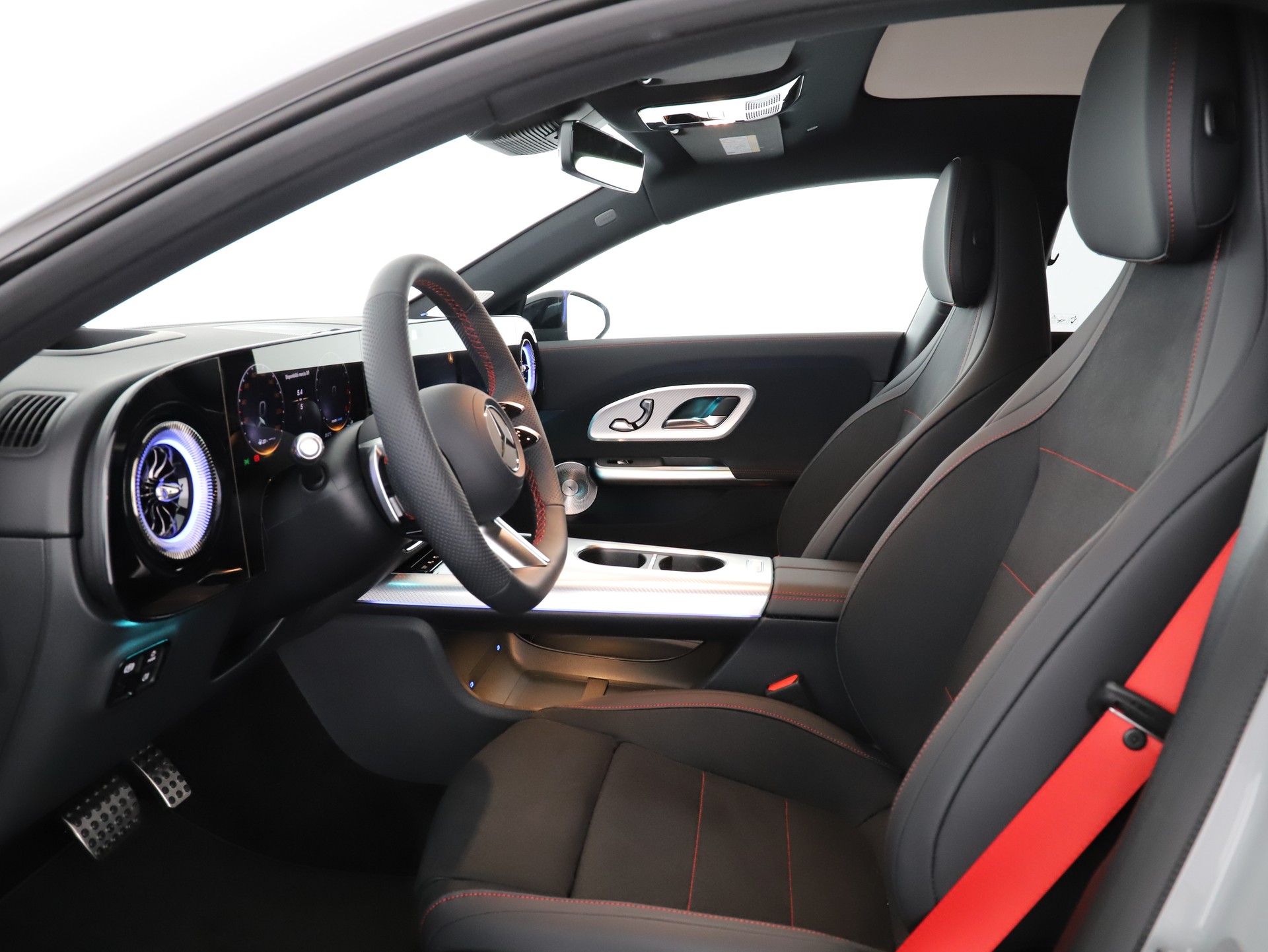 MERCEDES-BENZ CLA 220 8G-DCT 4Matic-image-9