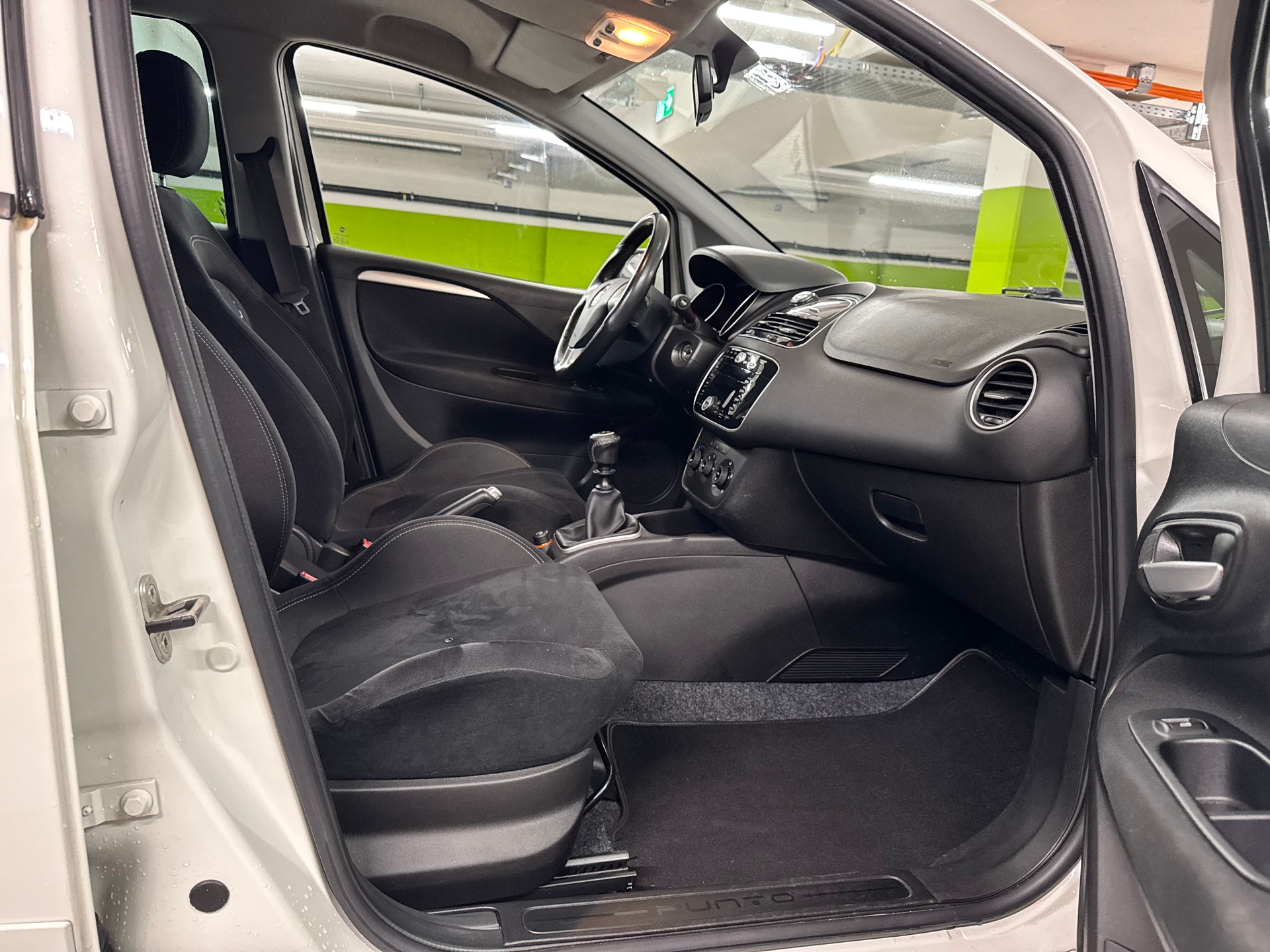 FIAT Punto 1.2 Young-image-9