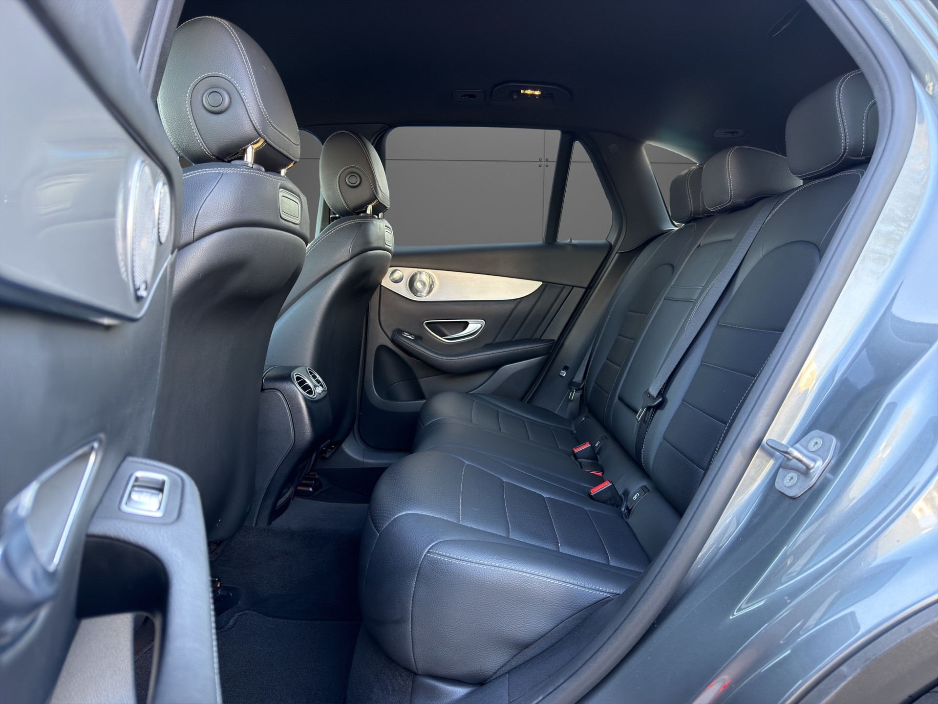 MERCEDES-BENZ GLC 250 d AMG Line 4Matic 9G-Tronic AHK-image-16