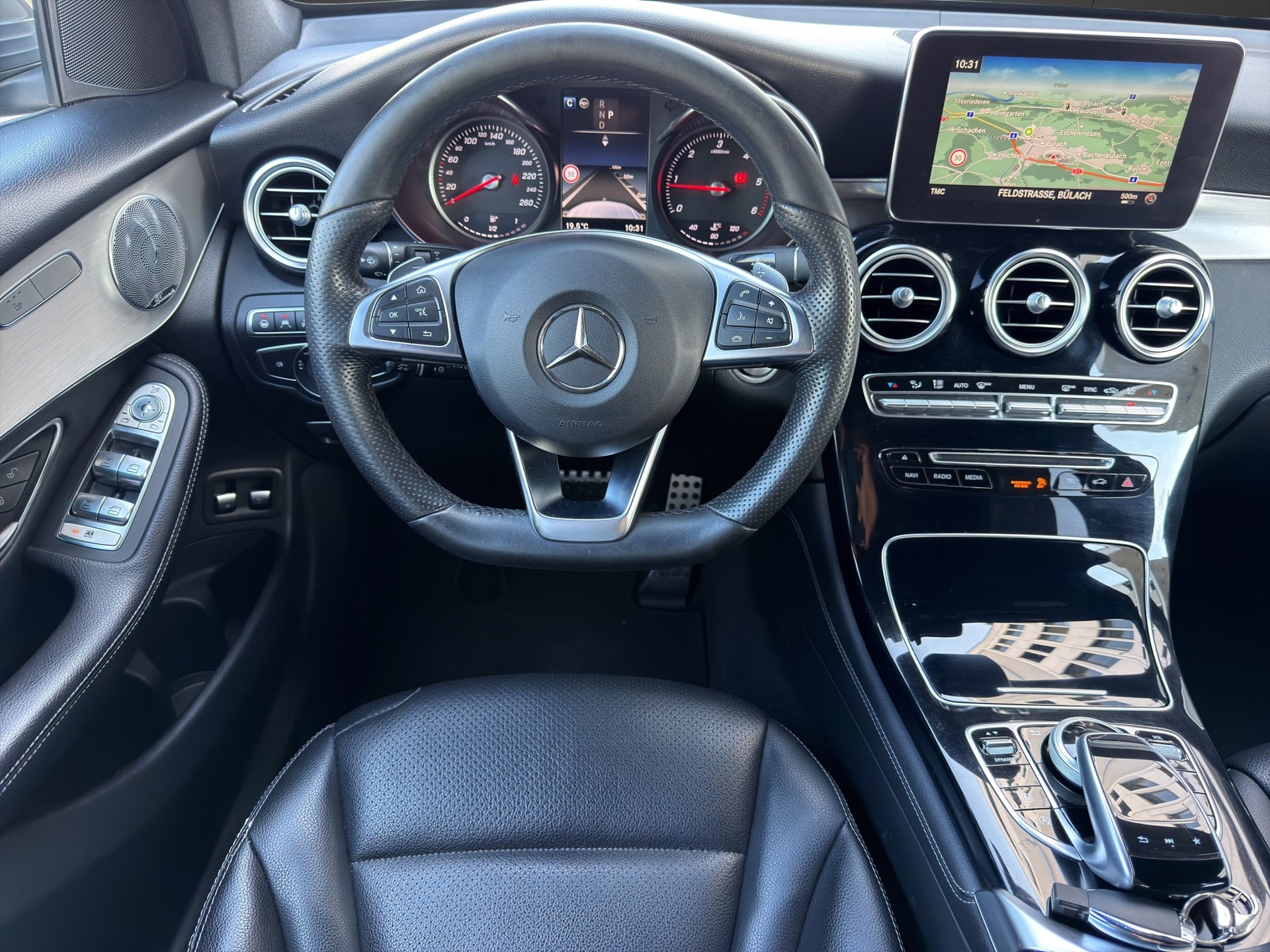 MERCEDES-BENZ GLC 250 d AMG Line 4Matic 9G-Tronic AHK-image-11