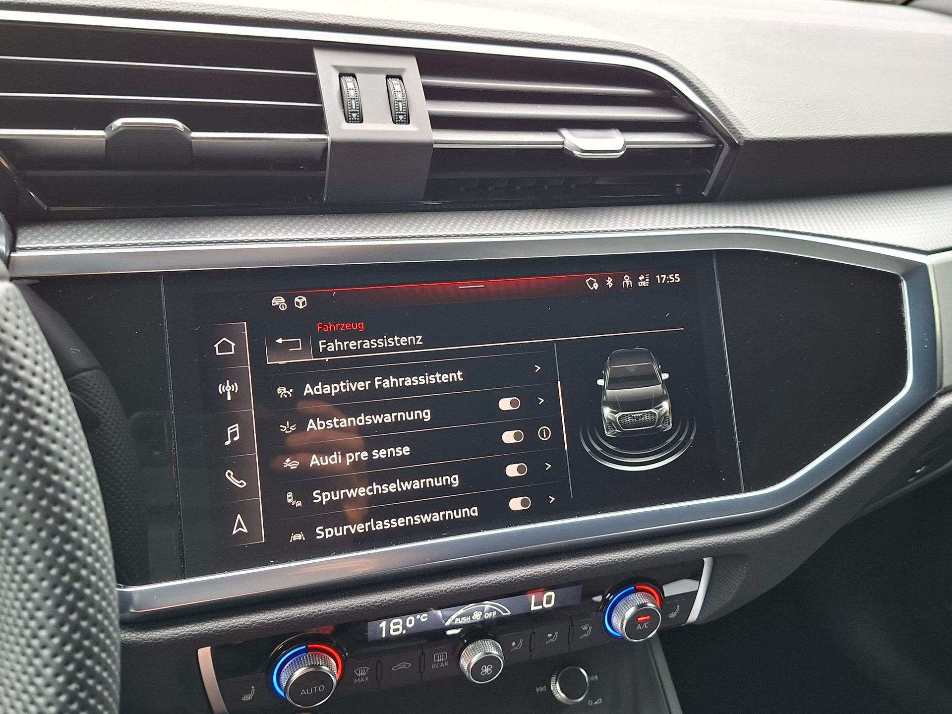 AUDI Q3 Sportback 35 TFSI Attraction S-tronic *Anhängerkupplung+8-fach bereift*-image-12