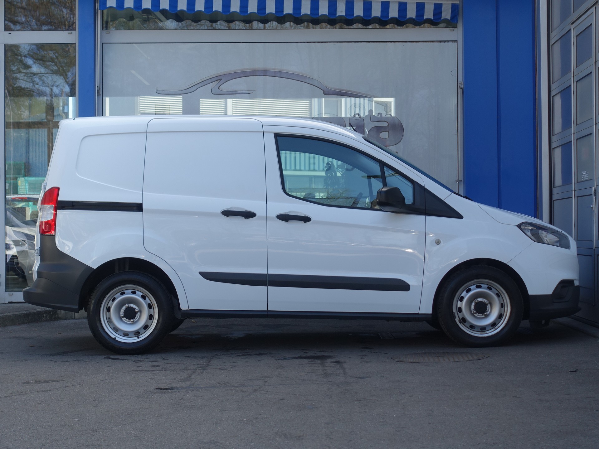 FORD Transit Courier Van 1.0 EcoBoost Trend-image-5