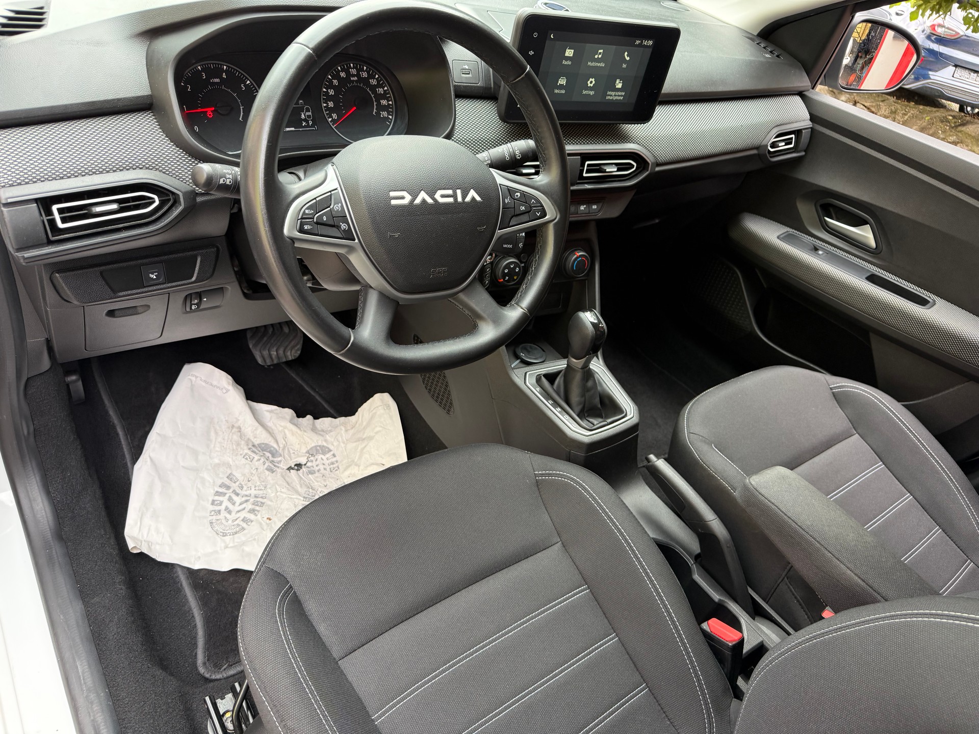 DACIA Sandero TCe 90 Expression CVT-image-4