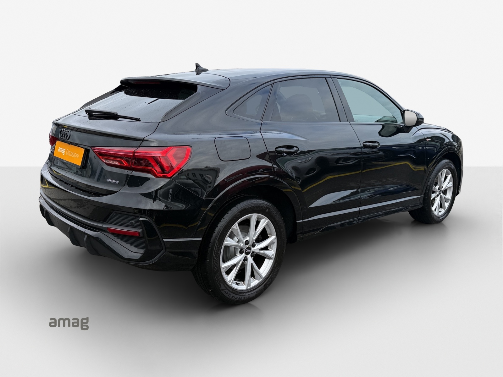 AUDI Q3 Sportback 35 TDI S line Attraction quattro S-tronic-image-4