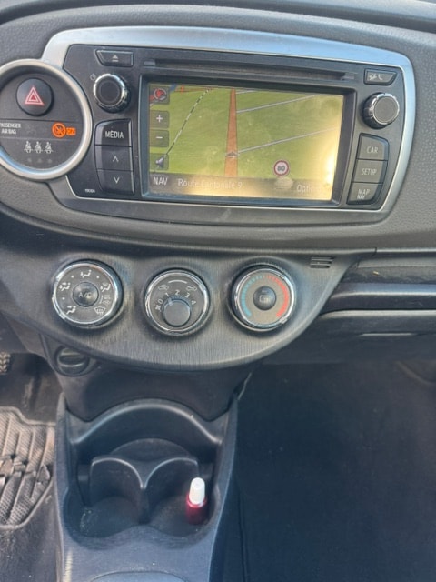 TOYOTA Yaris 1.33 Luna-image-13