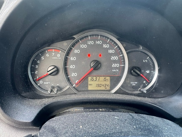 TOYOTA Yaris 1.33 Luna-image-2