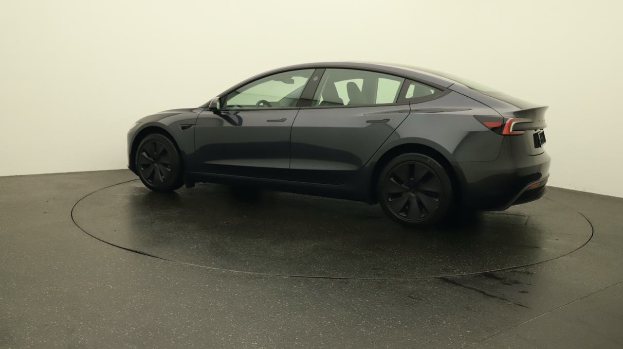 TESLA Model 3 Long Range RWD-image-2