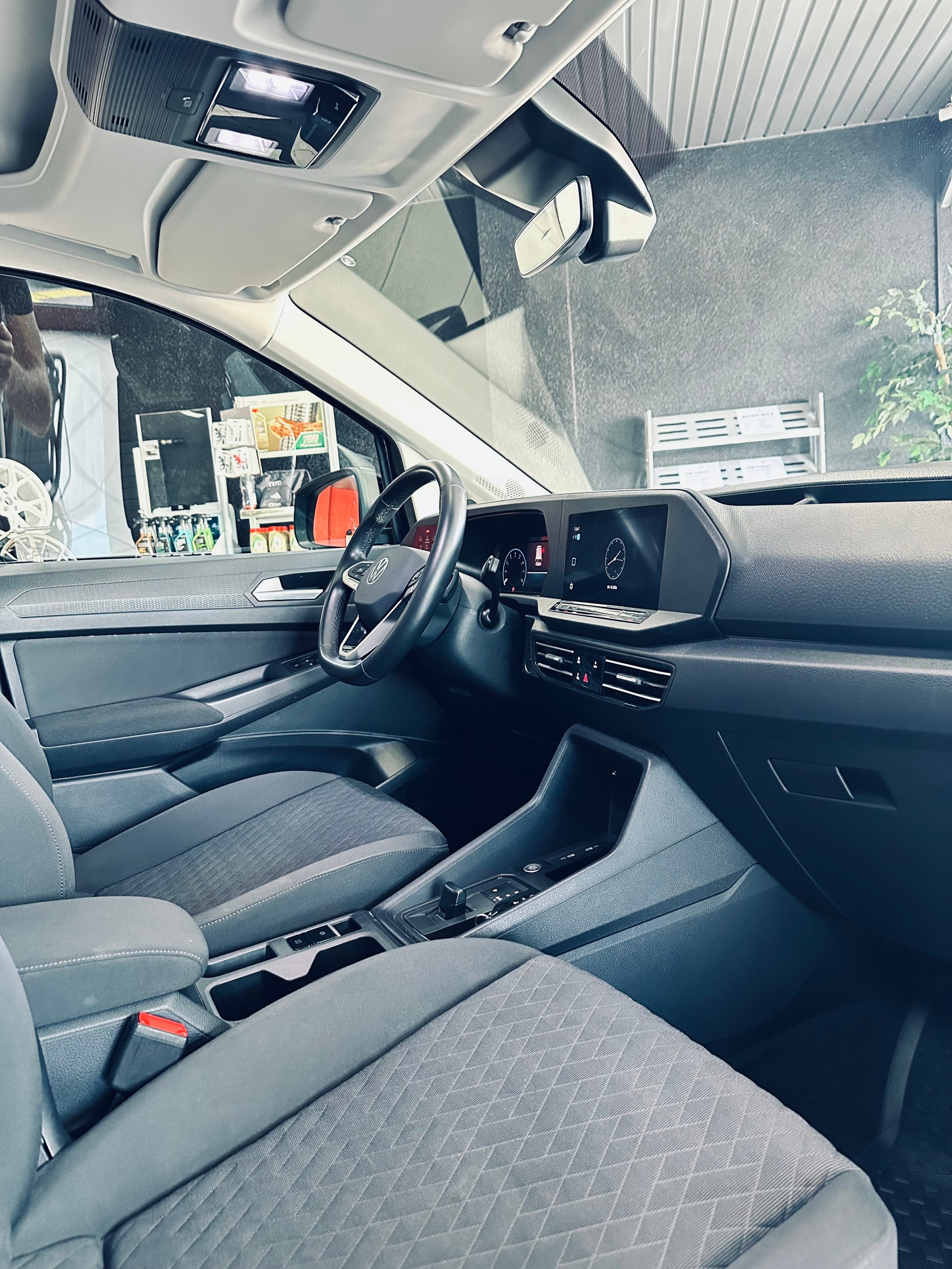 VW Caddy 1.5 TSI Life DSG-image-4