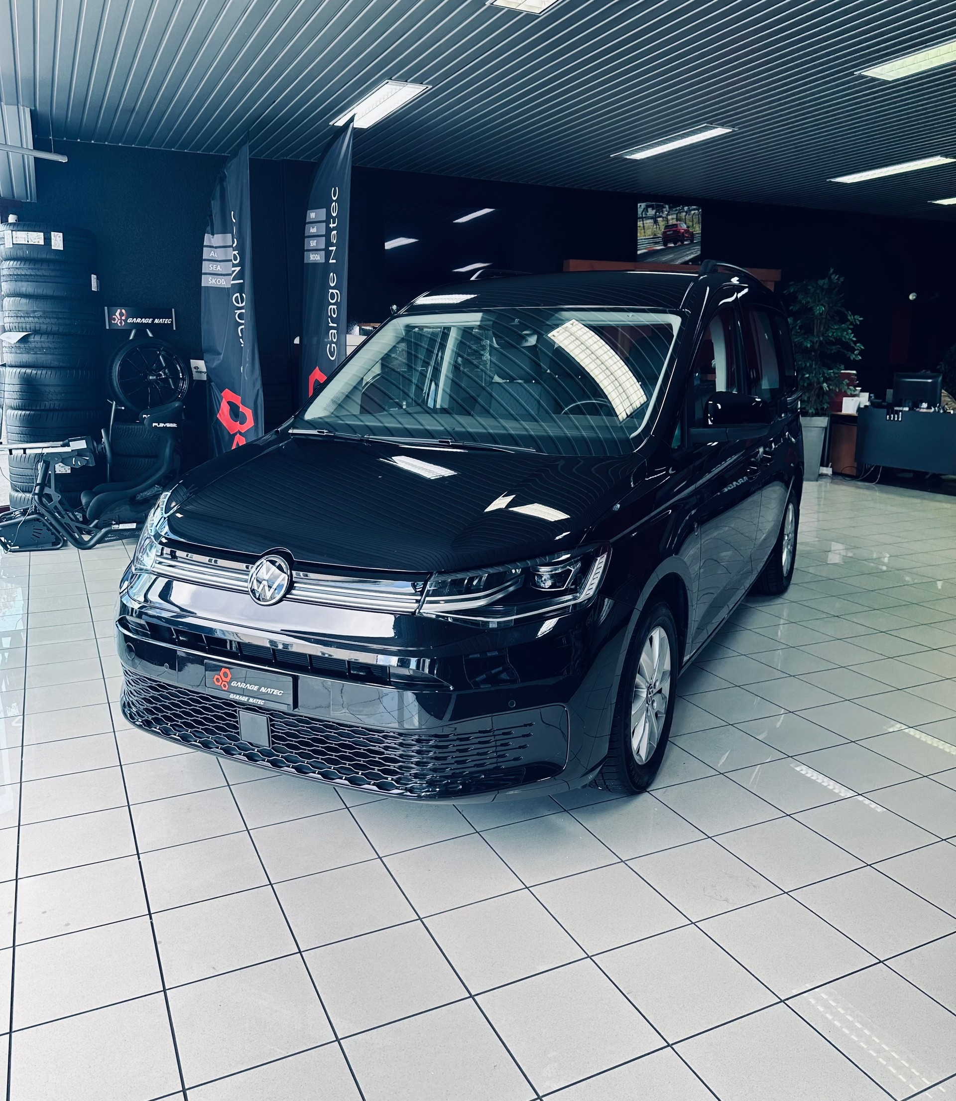 VW Caddy 1.5 TSI Life DSG-image-2