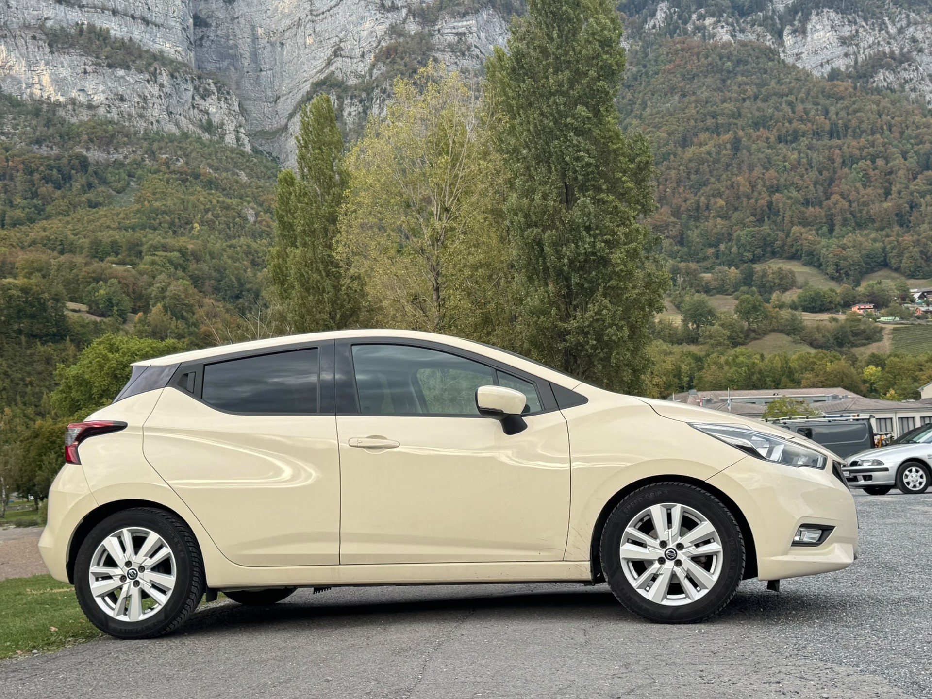 NISSAN Micra IG-T 100 n-connecta Xtronic-image-4