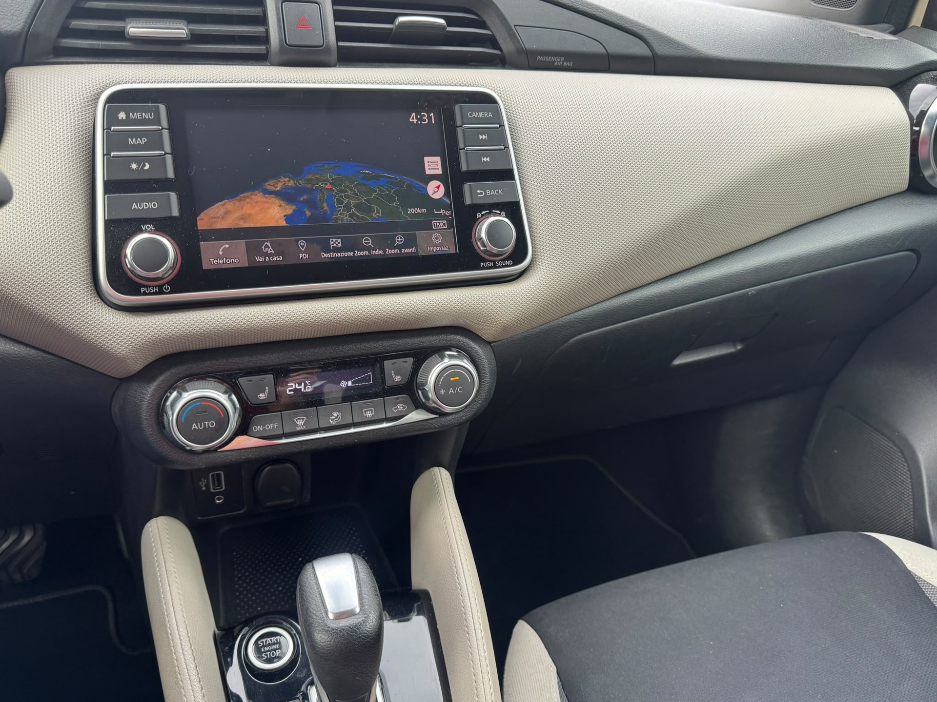 NISSAN Micra IG-T 100 n-connecta Xtronic-image-19