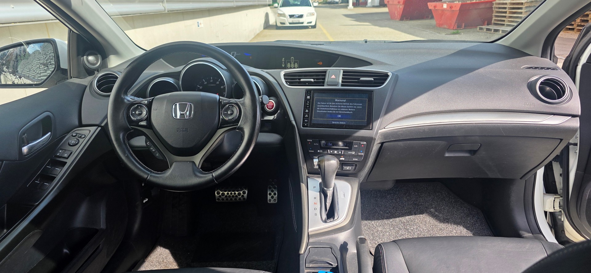 HONDA Civic 1.8 i-VTEC Executive Automat-image-7