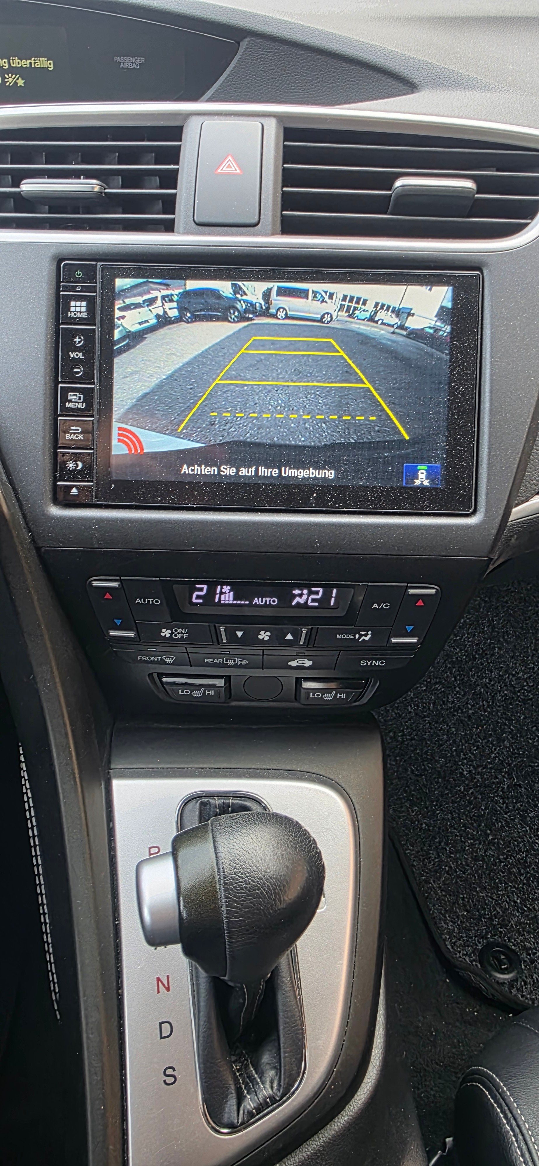 HONDA Civic 1.8 i-VTEC Executive Automat-image-10