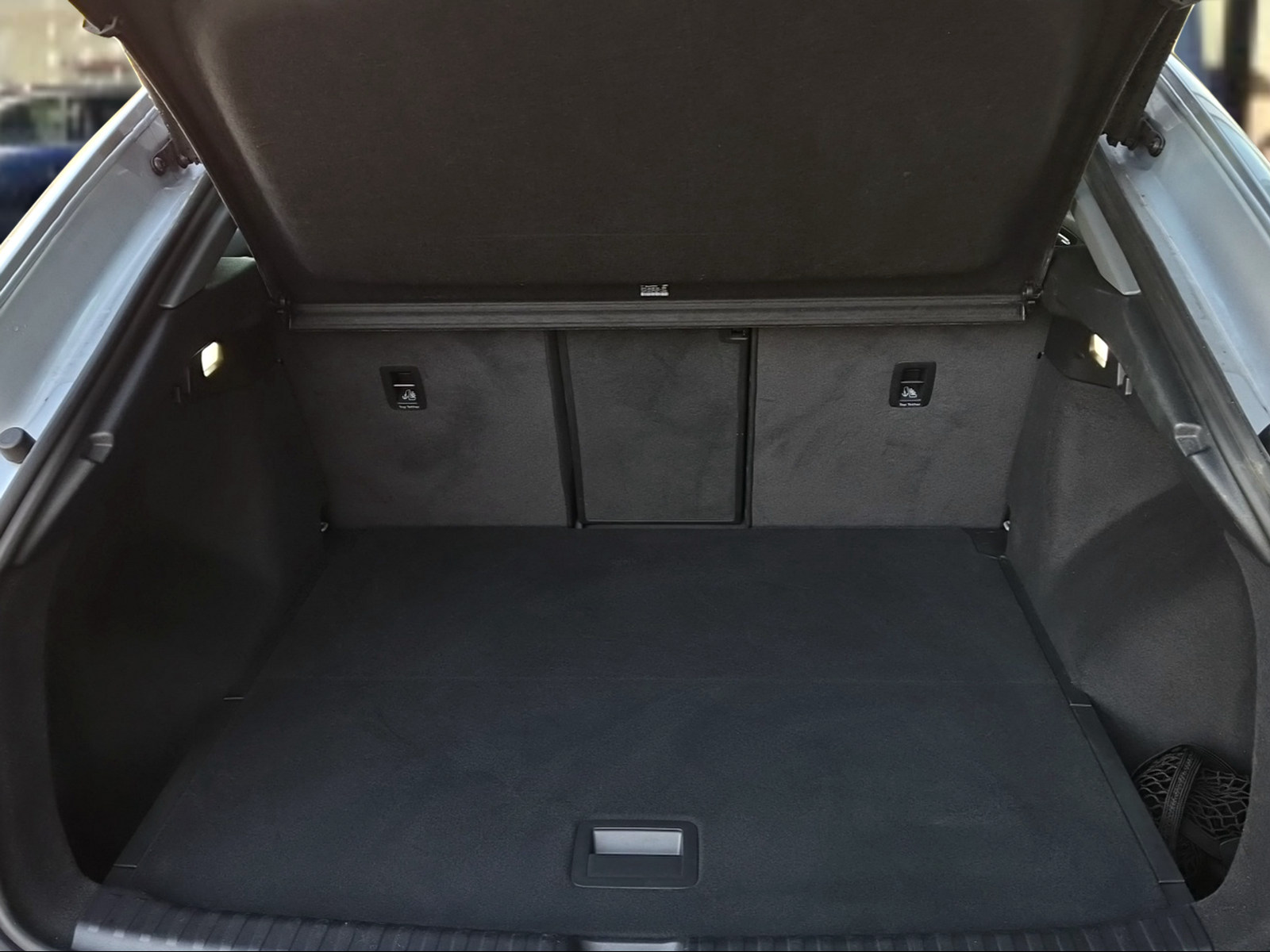 AUDI Q4 Sportback e-tron 45 quattro Florettsilber Metallic-image-5