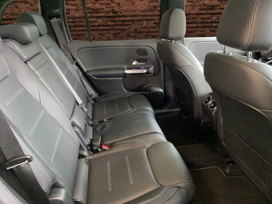 MERCEDES-BENZ EQB 350 AMG Line 4Matic-image-12