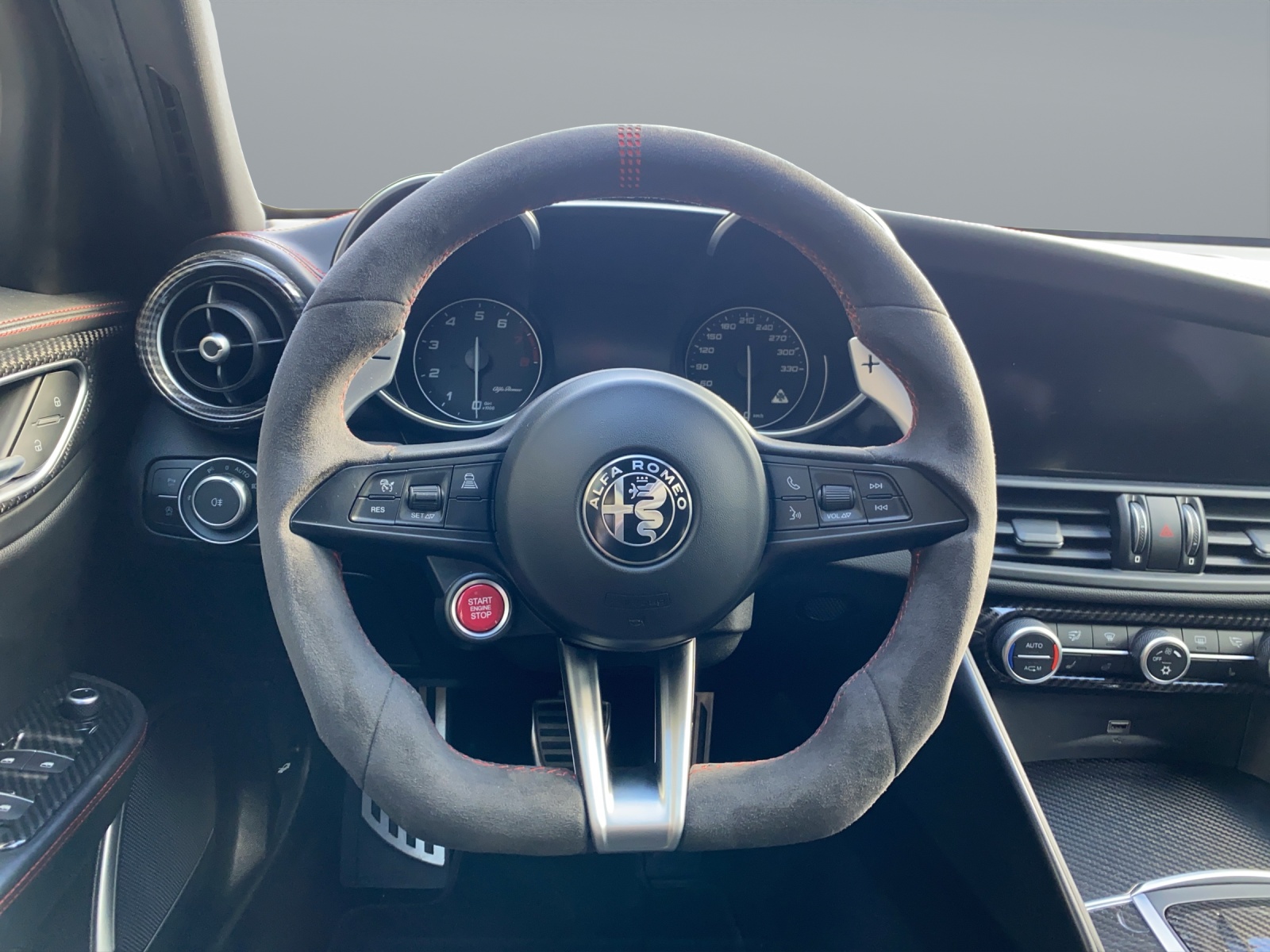 ALFA ROMEO Giulia 2.9 V6 510 AT Quadr-image-12