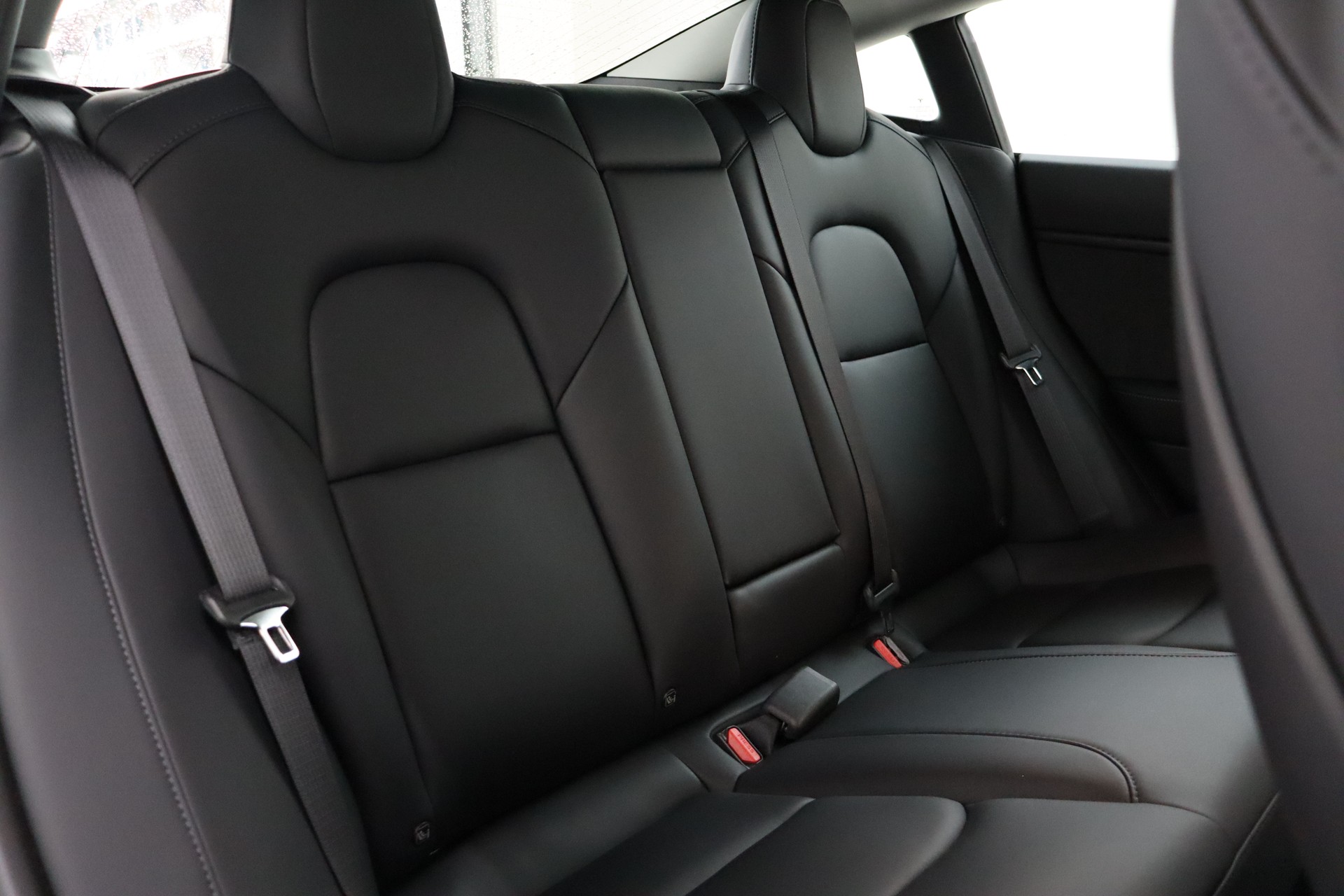 TESLA Model 3 Long Range Dual Motor AWD-image-19