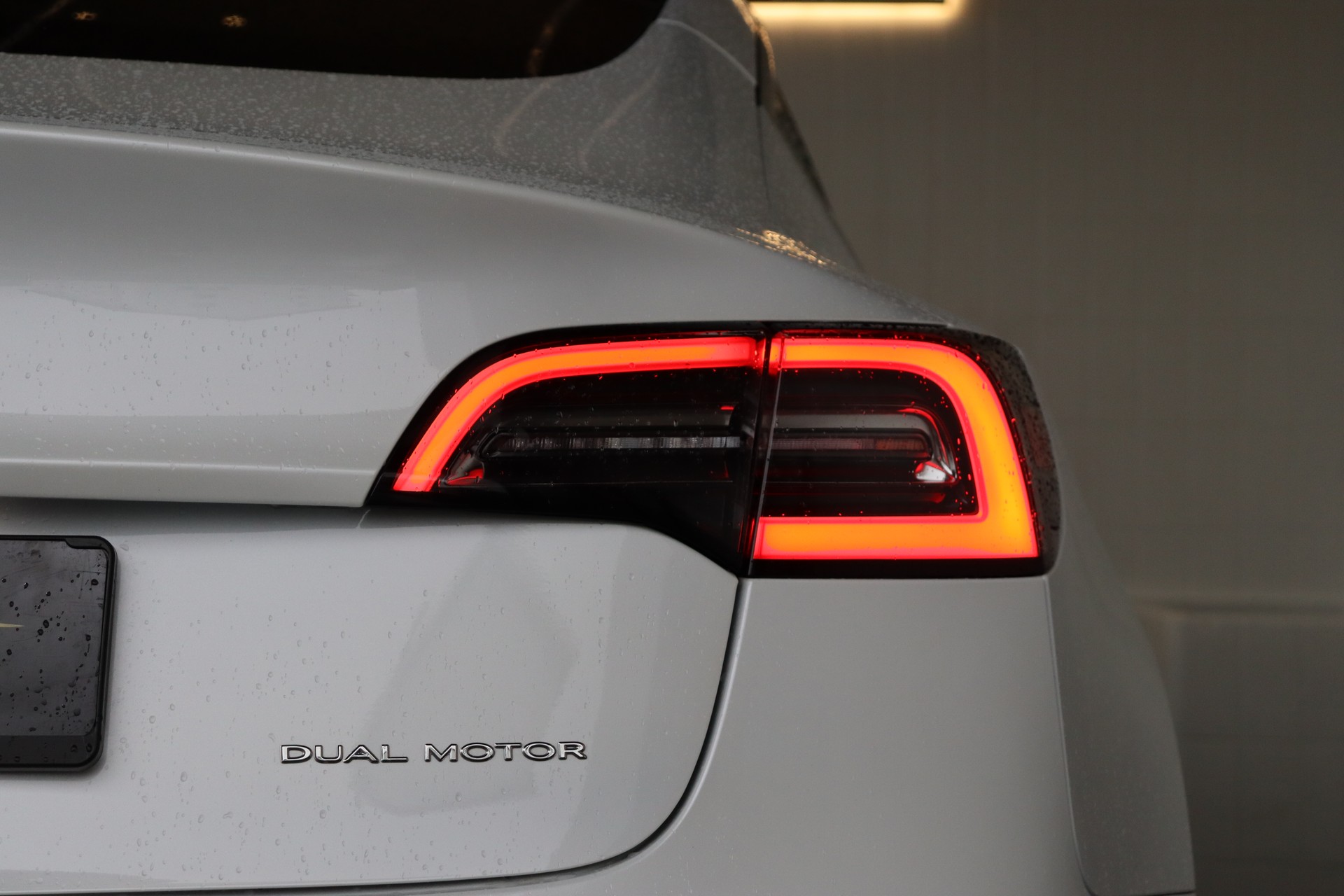 TESLA Model 3 Long Range Dual Motor AWD-image-9