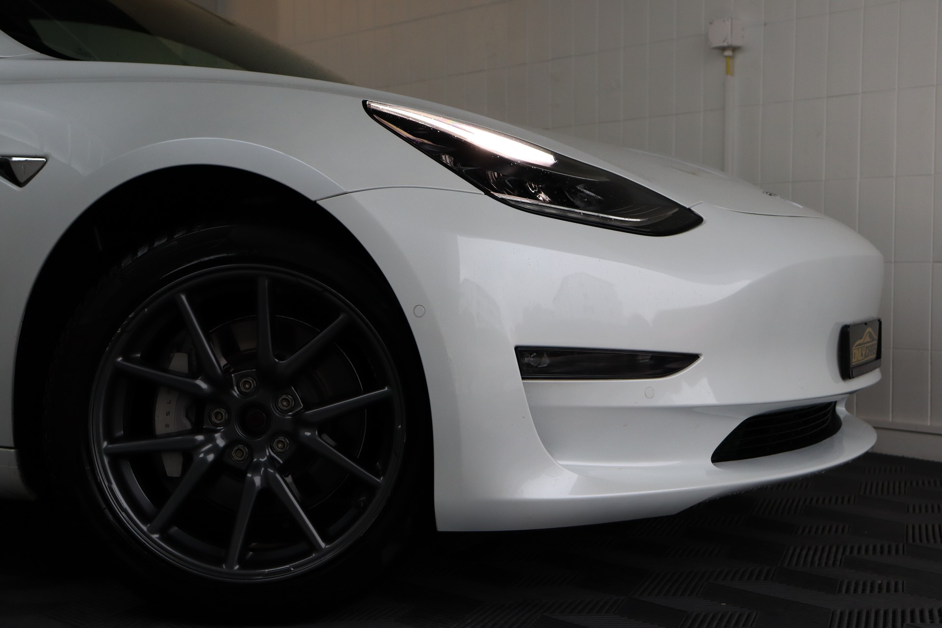 TESLA Model 3 Long Range Dual Motor AWD-image-3