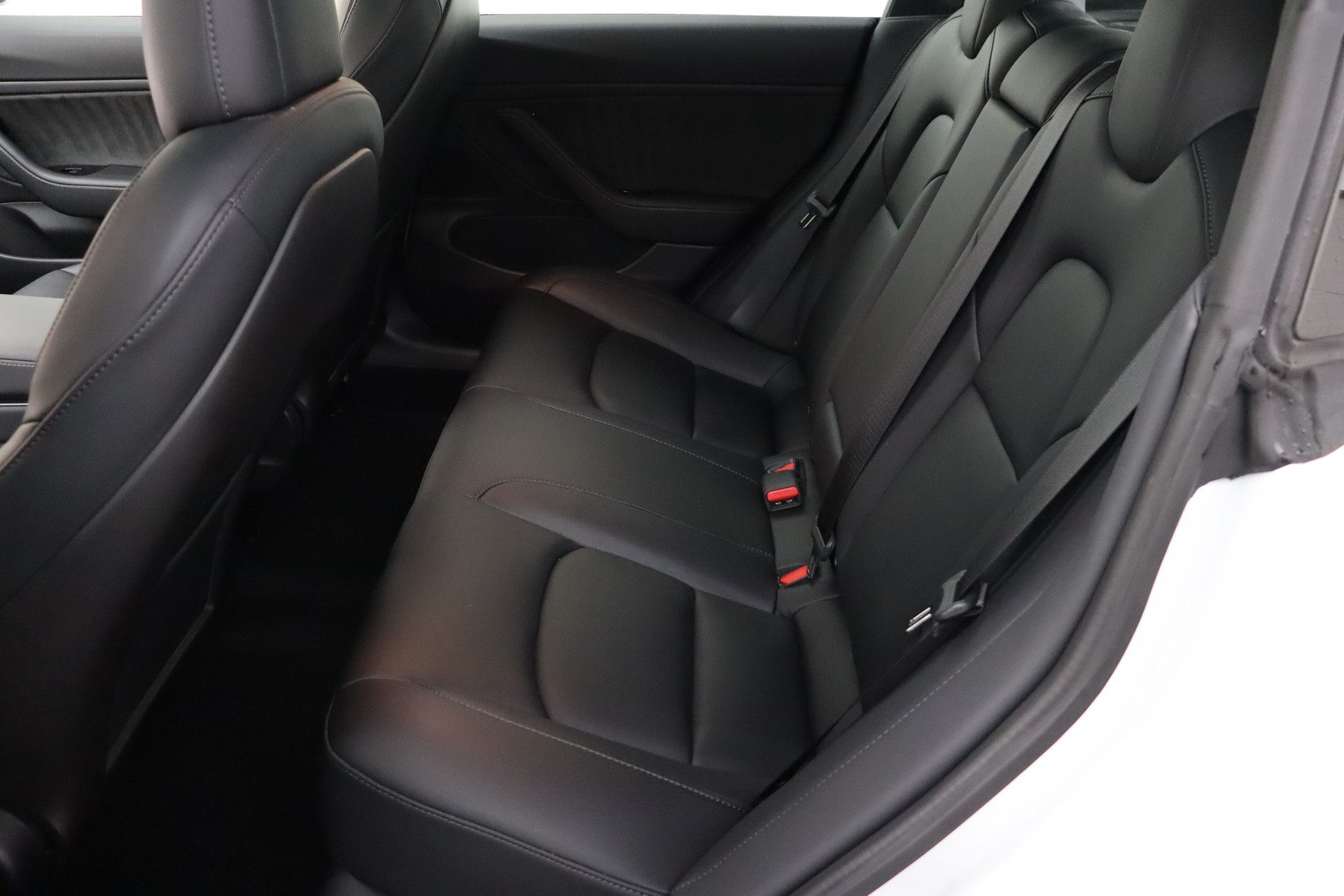 TESLA Model 3 Long Range Dual Motor AWD-image-18