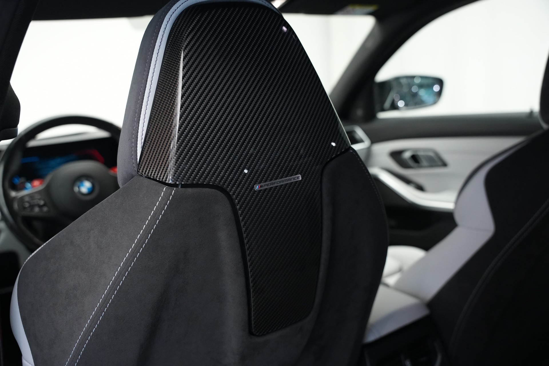 BMW M3 Competition M xDrive *Keramik* *Carbon* *CH-Fahrzeug*-image-19