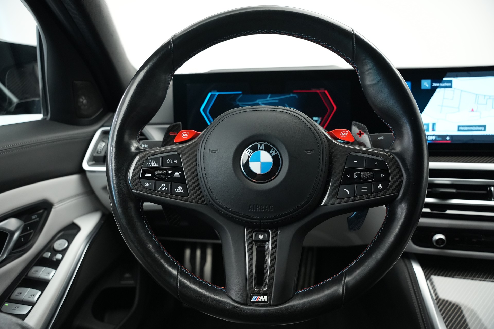 BMW M3 Competition M xDrive *Keramik* *Carbon* *CH-Fahrzeug*-image-27