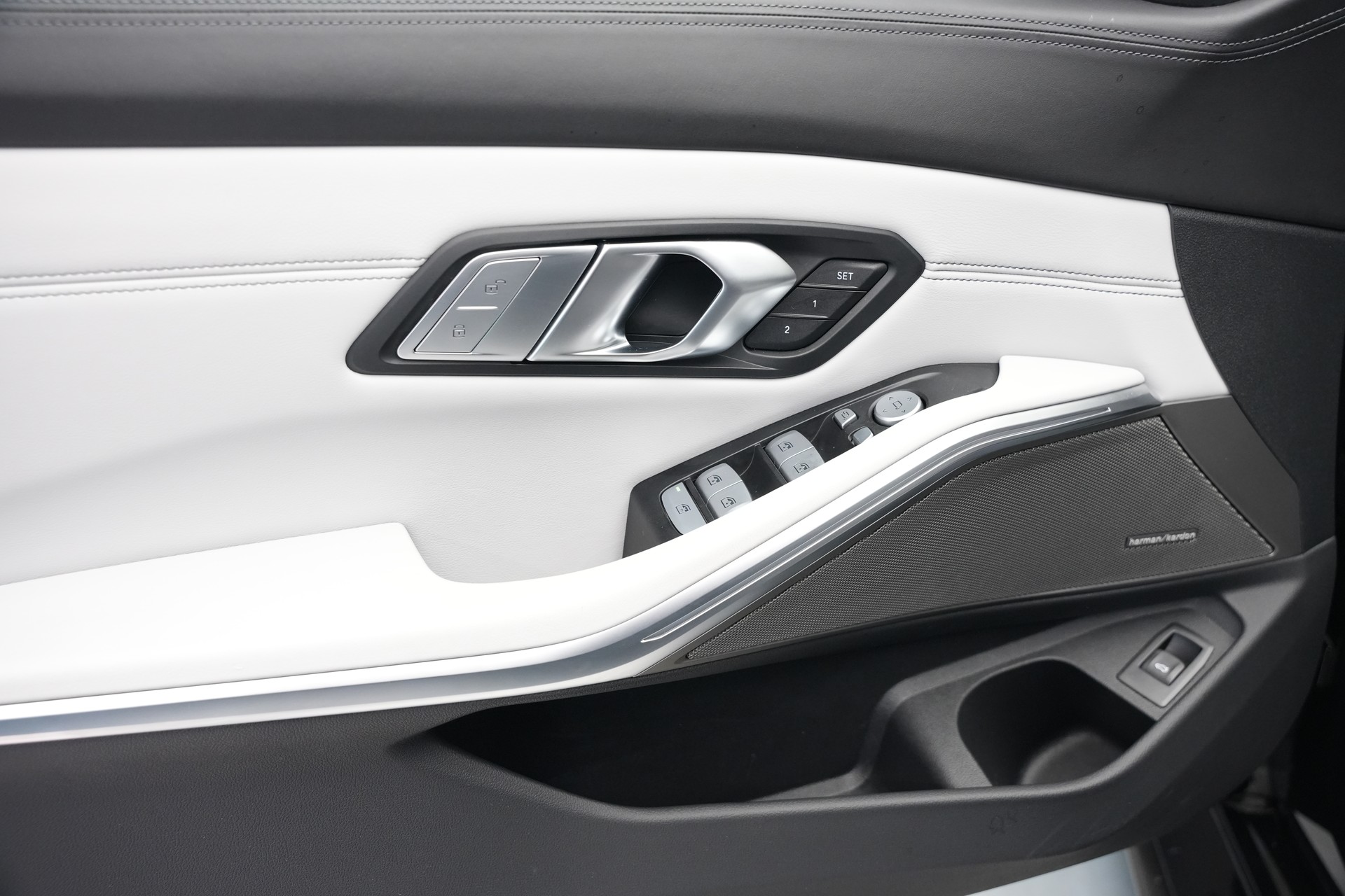 BMW M3 Competition M xDrive *Keramik* *Carbon* *CH-Fahrzeug*-image-21
