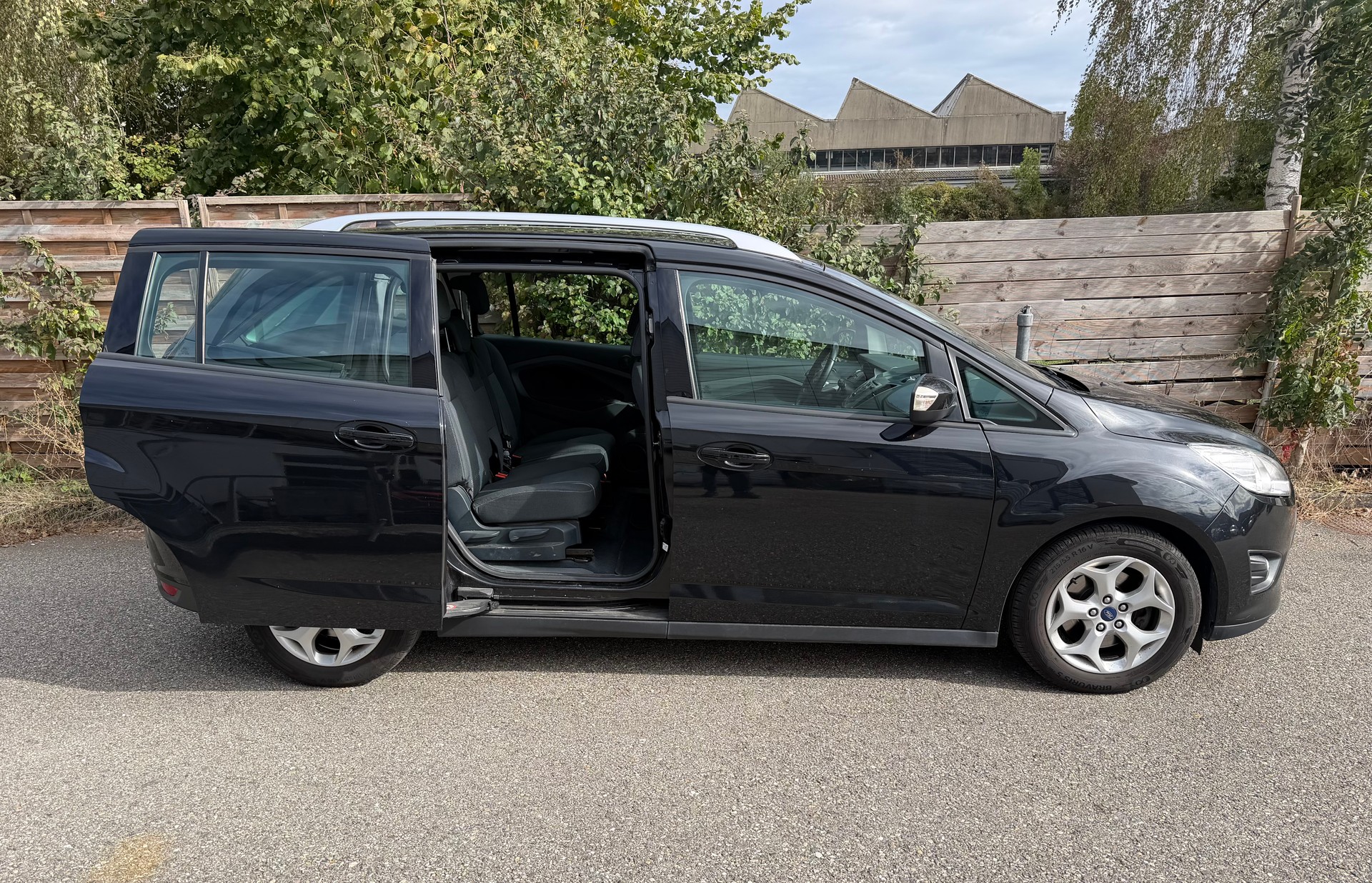FORD Grand C-Max 1.0 SCTi Titanium-image-6